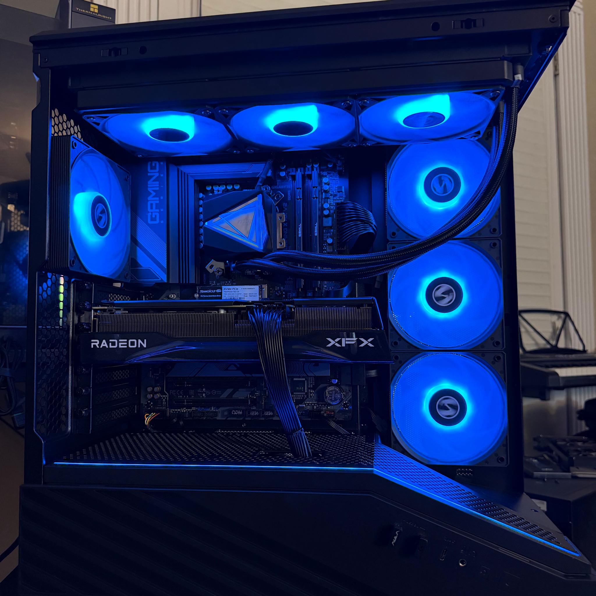 🔥 ALL NEW | Ryzen 7 7800X3D | XFX RX 9070 GRE 12GB | 32GB DDR5-6000 CL30 | 360MM AIO | WIN 11 PRO
