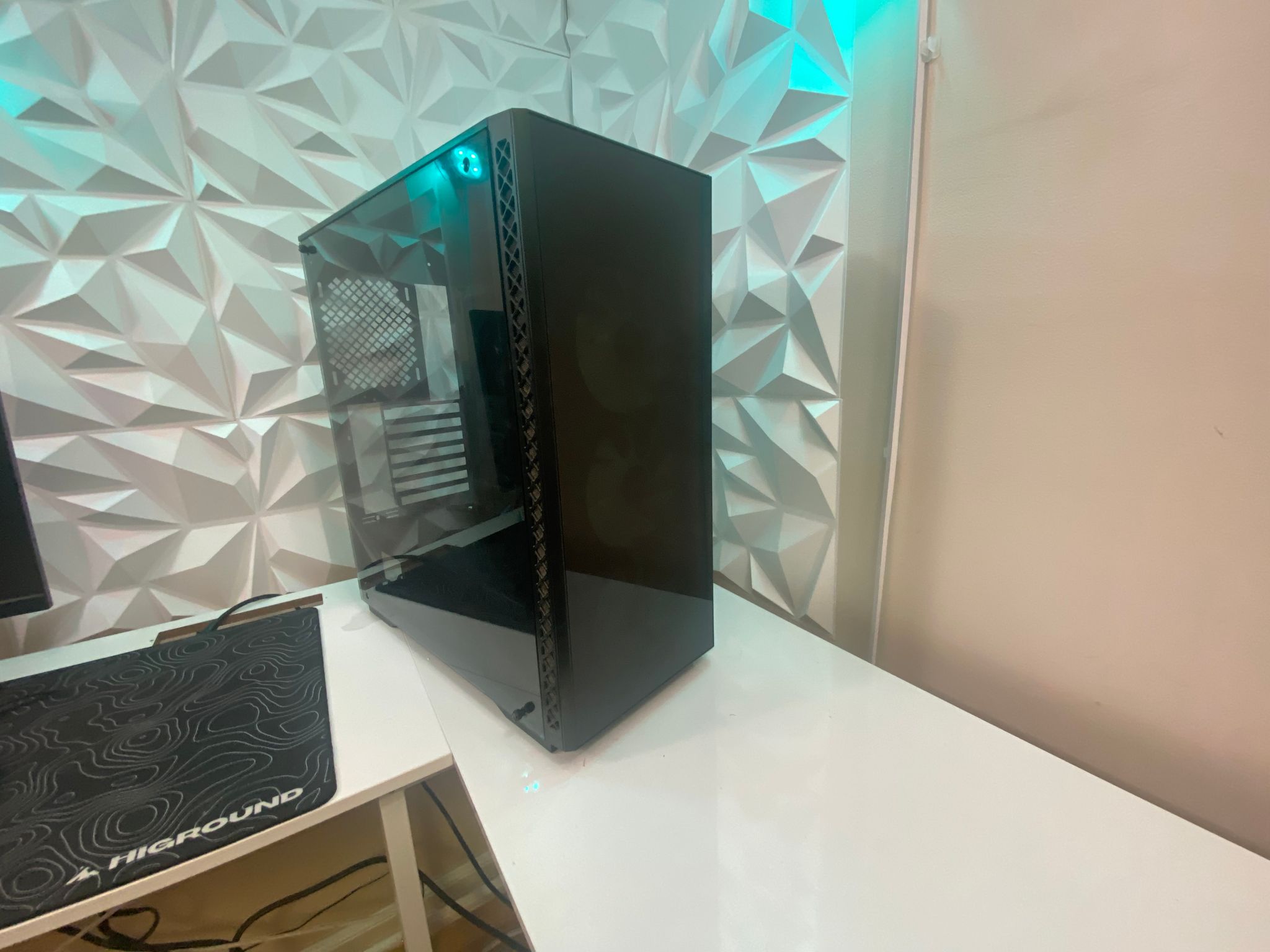 Black ATX PC Case – Mid Condition