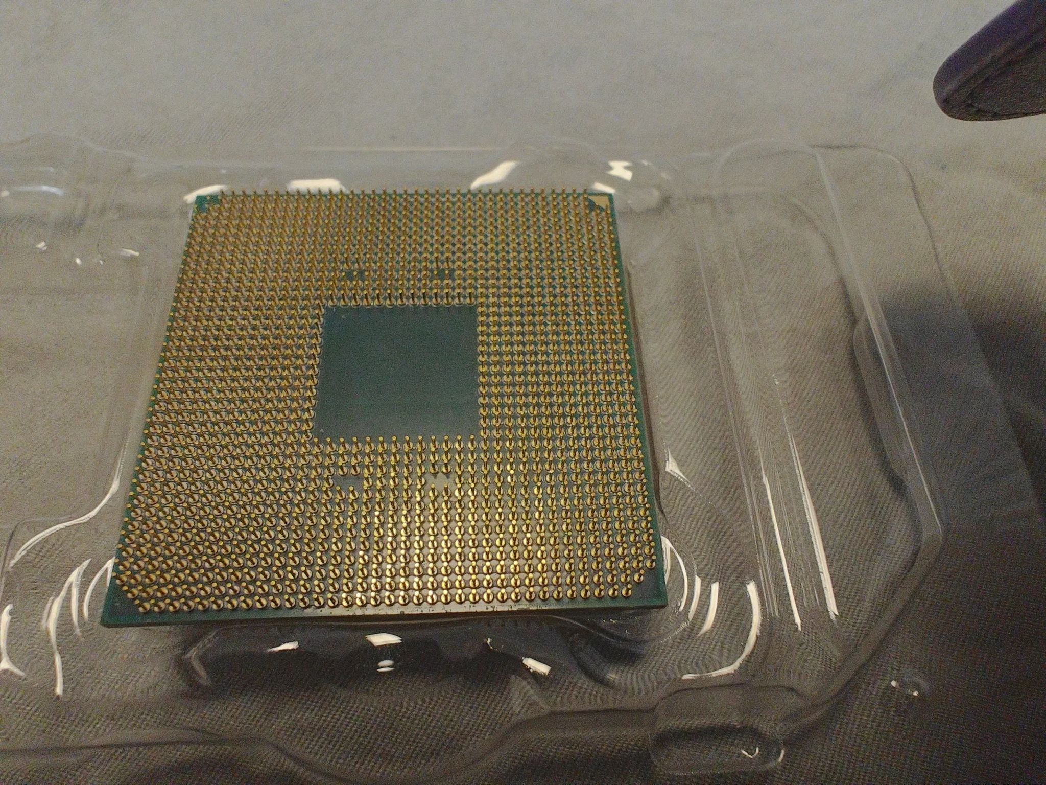 AMD Ryzen 7 3700X 8-Core 16-Thread CPU