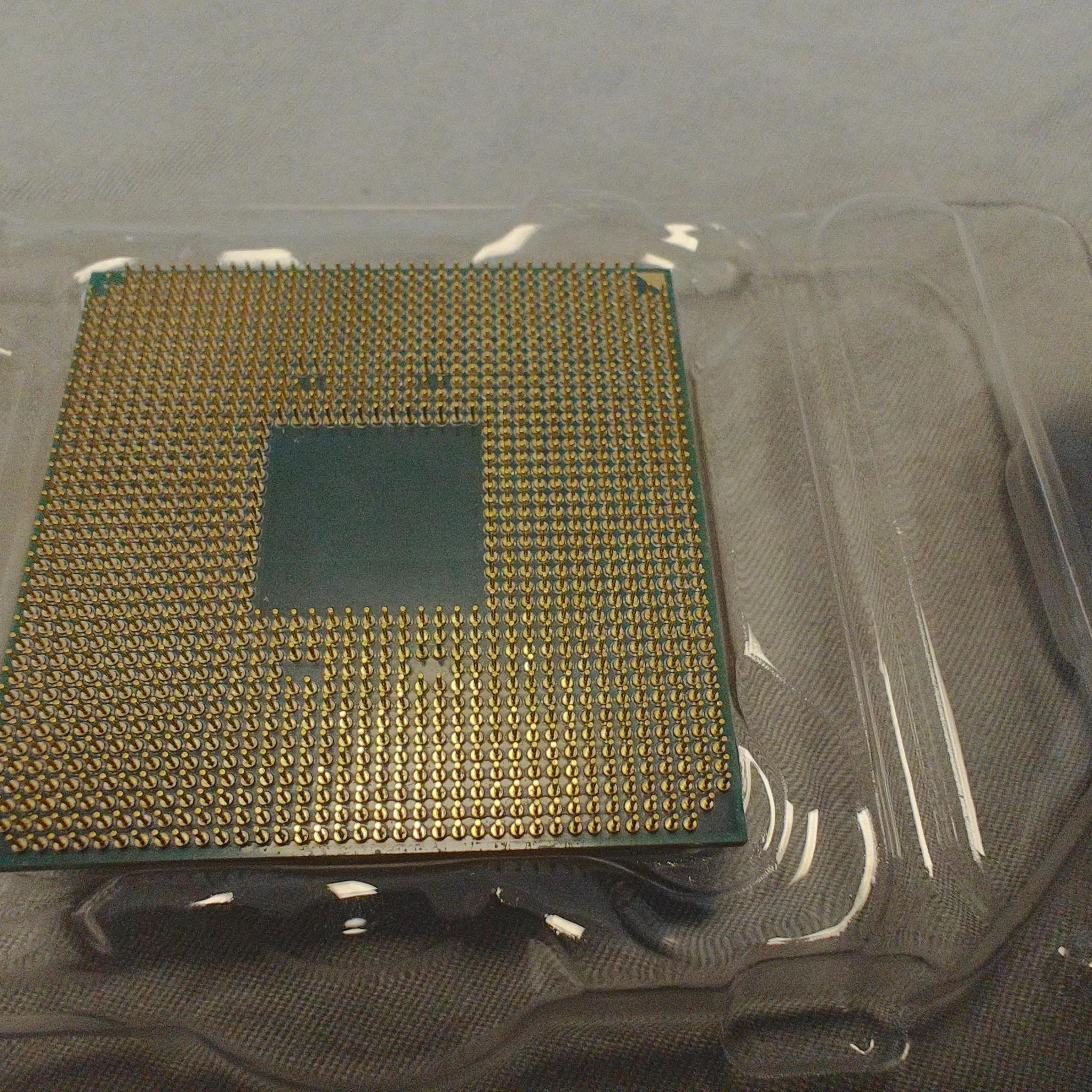 AMD Ryzen 7 3700X 8-Core 16-Thread CPU