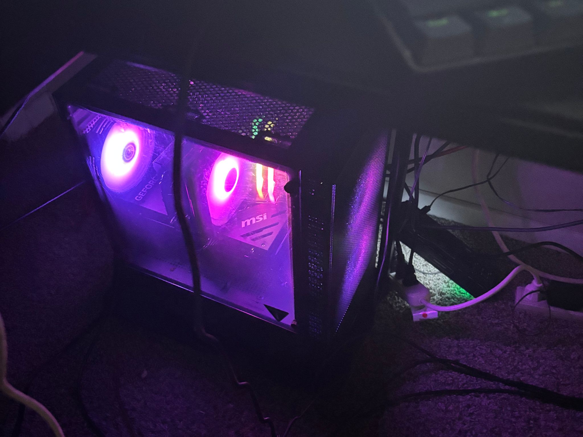 GeForce RTX 4070 Custom Gaming PC - Core i7-14700F, 32GB RAM, 2TB NVMe SSD