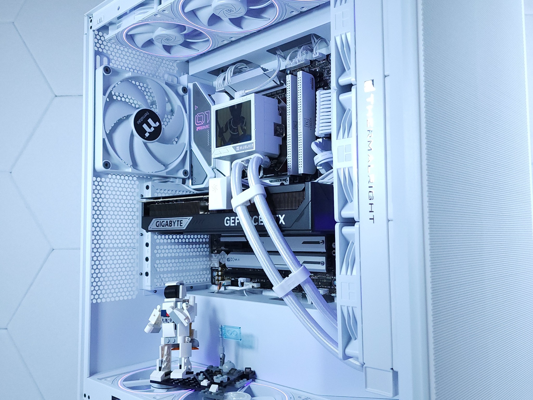💜RTX 5080 Ryzen 7 7800X3D ● 1440p/4K Gaming Computer