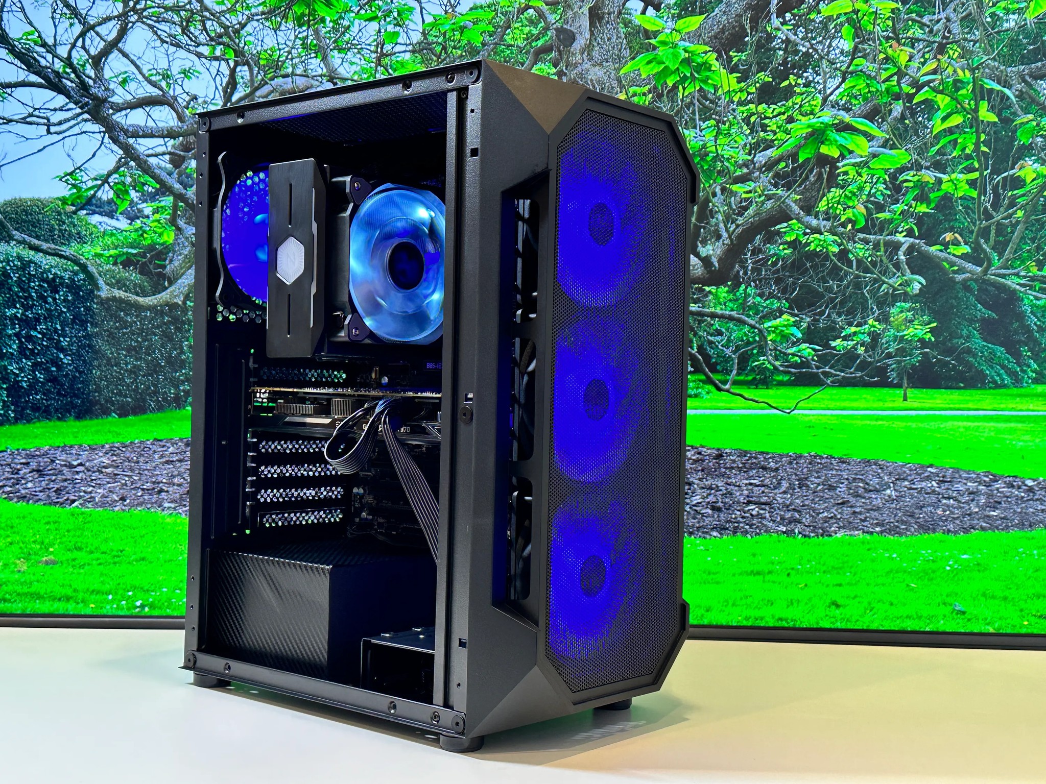 🔫💣For the 💵 💰-Budget Gaming PC-Nvidia GTX 970-Intel Xeon 1270 V3-16GB DDR4 RAM-500GB SSD