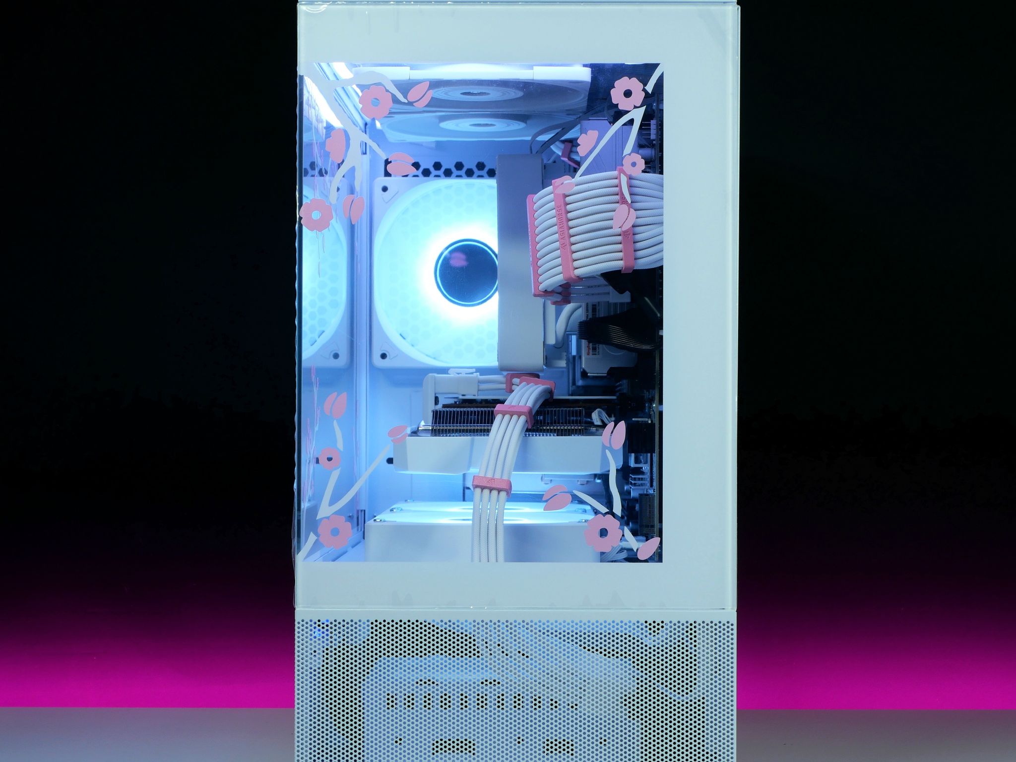 Lil Blossom 🌸|🤍 Ryzen 5600, RX 6600, 32gb ram, 1TB 4.0 nvme