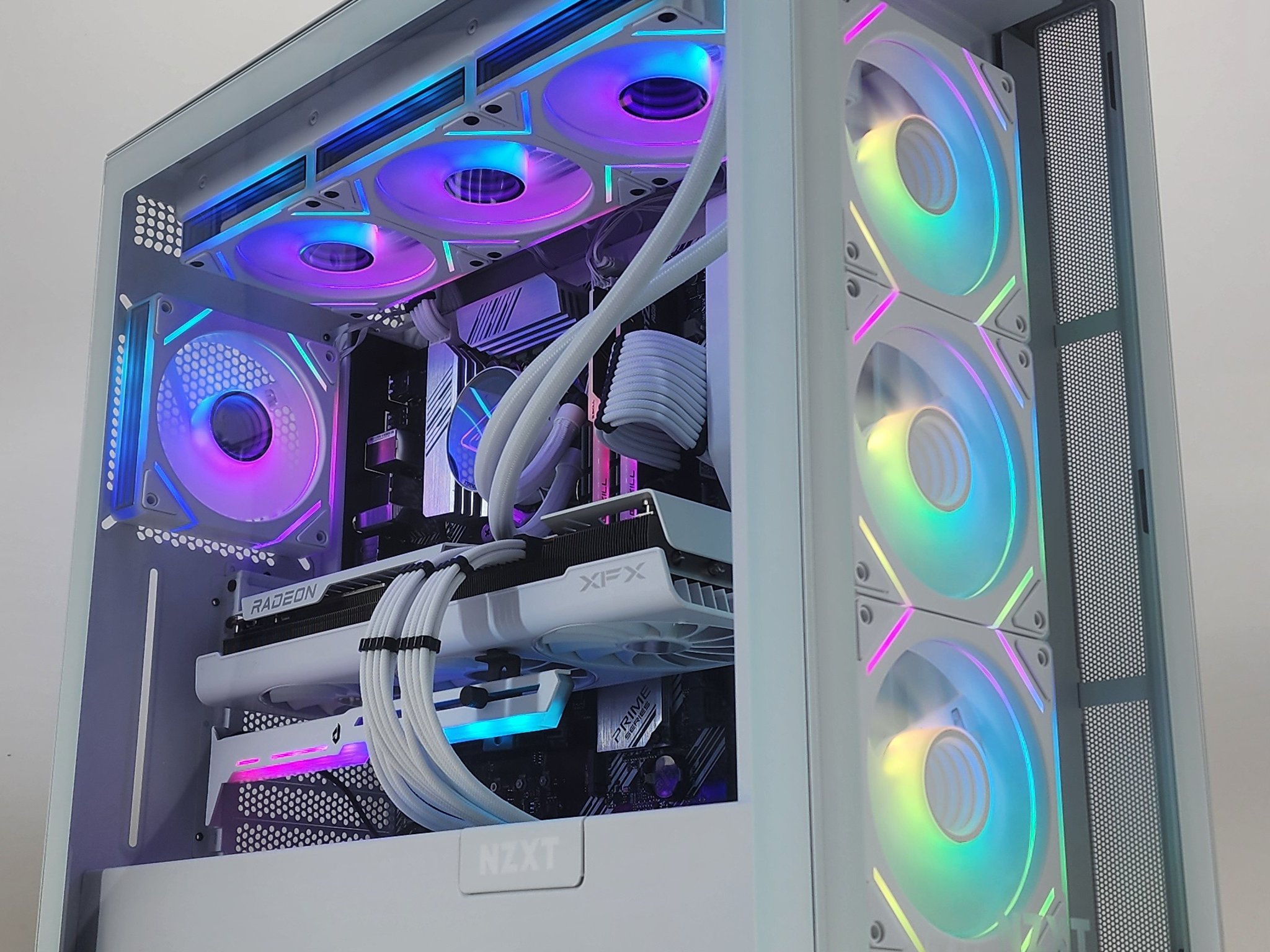 Gaming PC Ryzen 7 5700X 16GB RAM 1TB SSD RX 7800 XT 16GB Windows 11 Computer