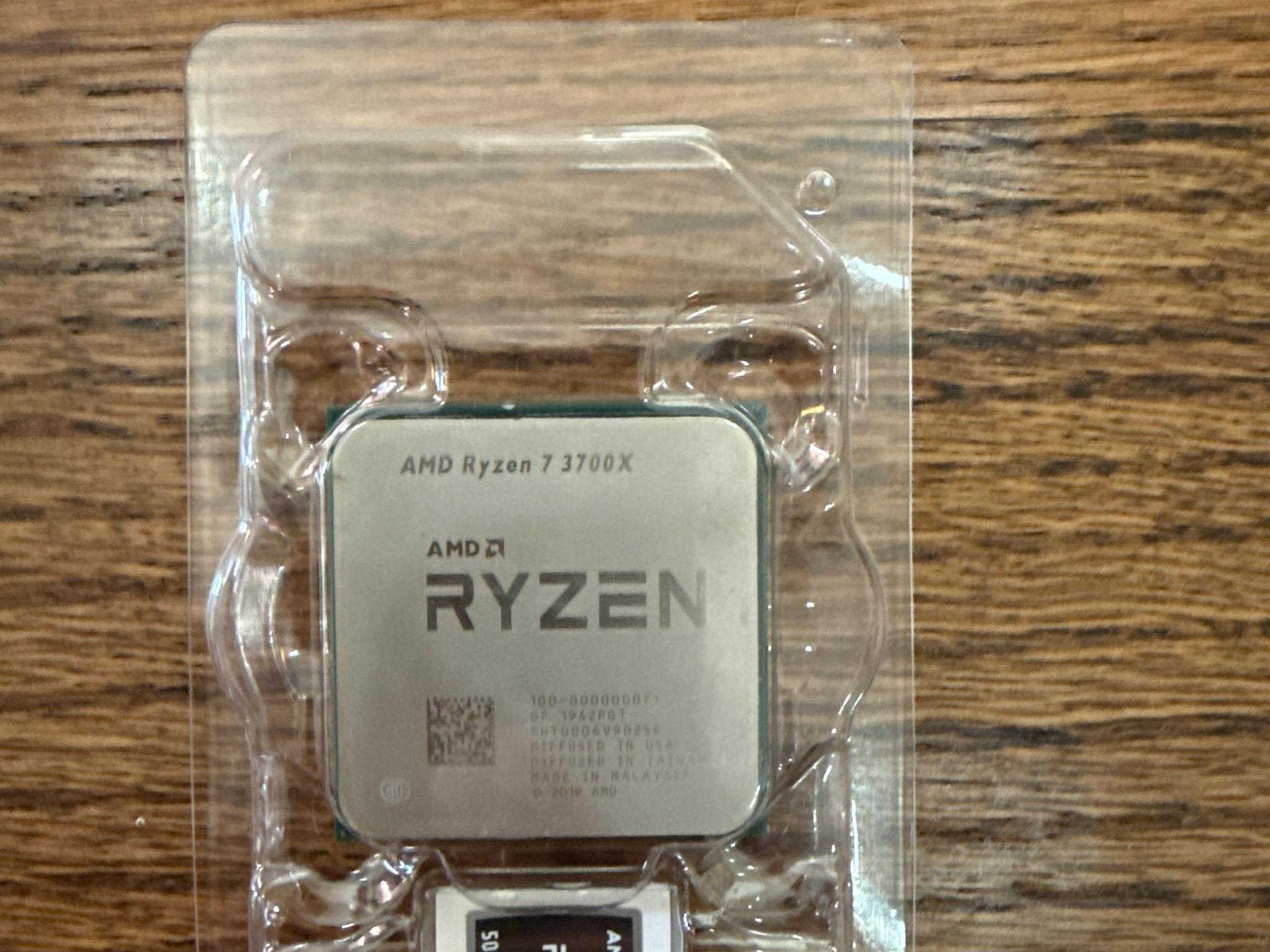AMD Ryzen 7 3700X