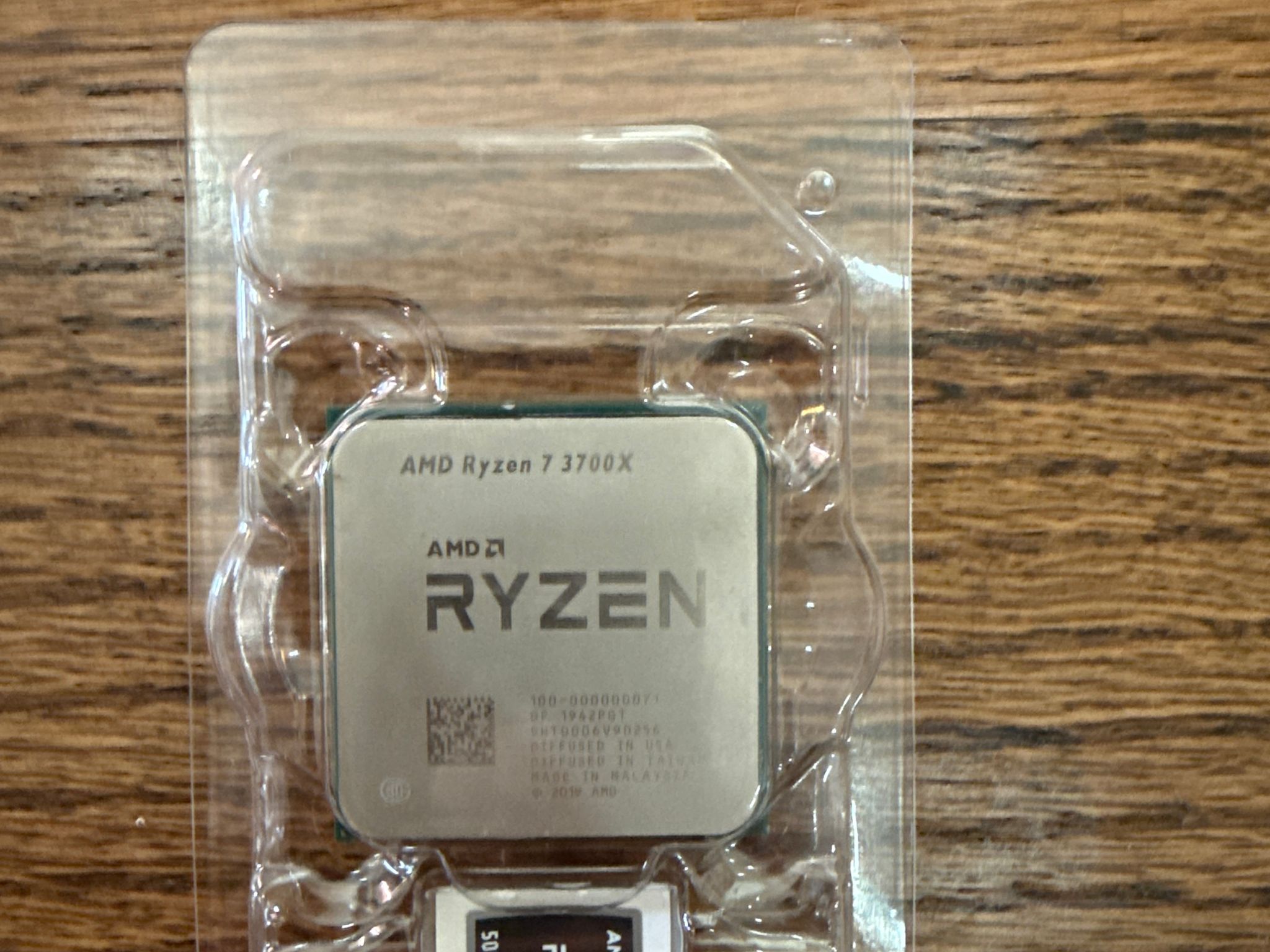 AMD Ryzen 7 3700X