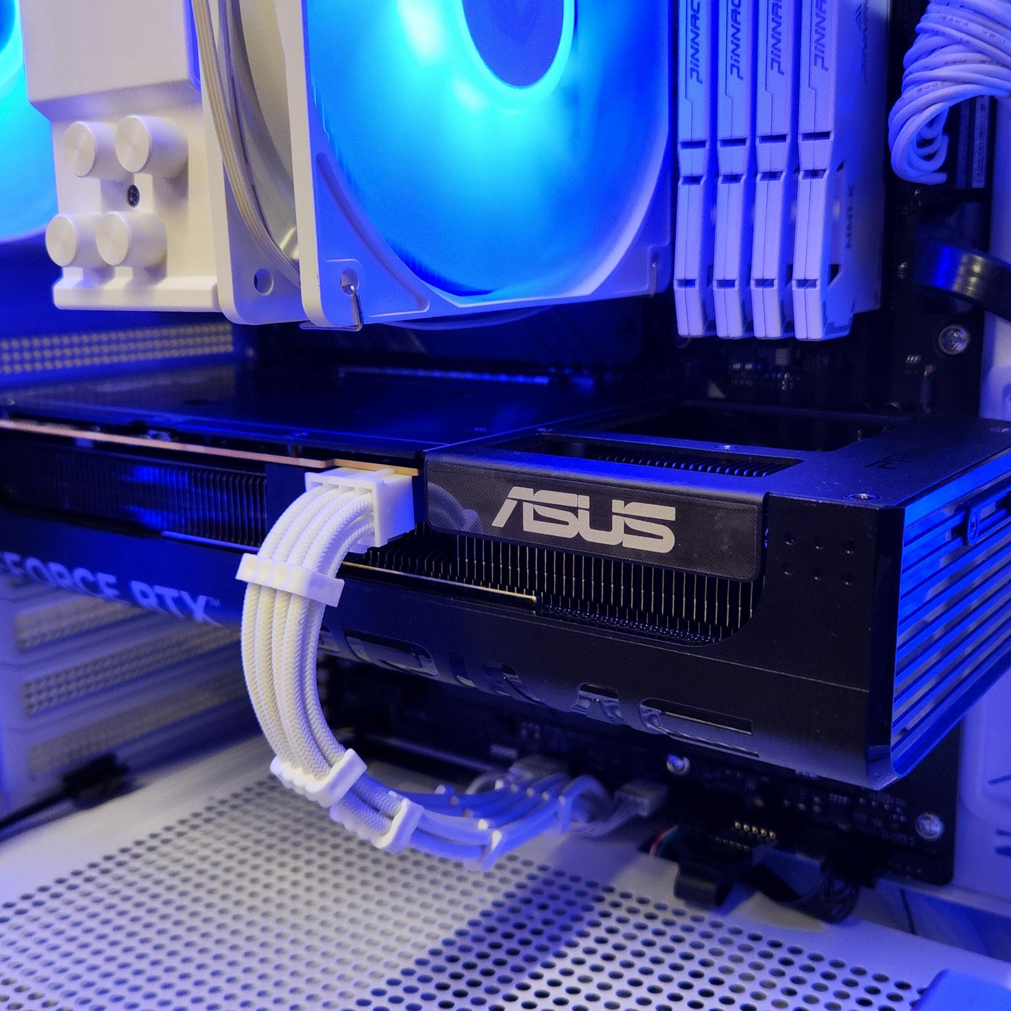 Ryzen 7 5700X Frostbyte ❄️ | RTX 5060 | 5 In Screen | Win 11 PRO | 2TB SSD | 32GB RAM | Gaming PC