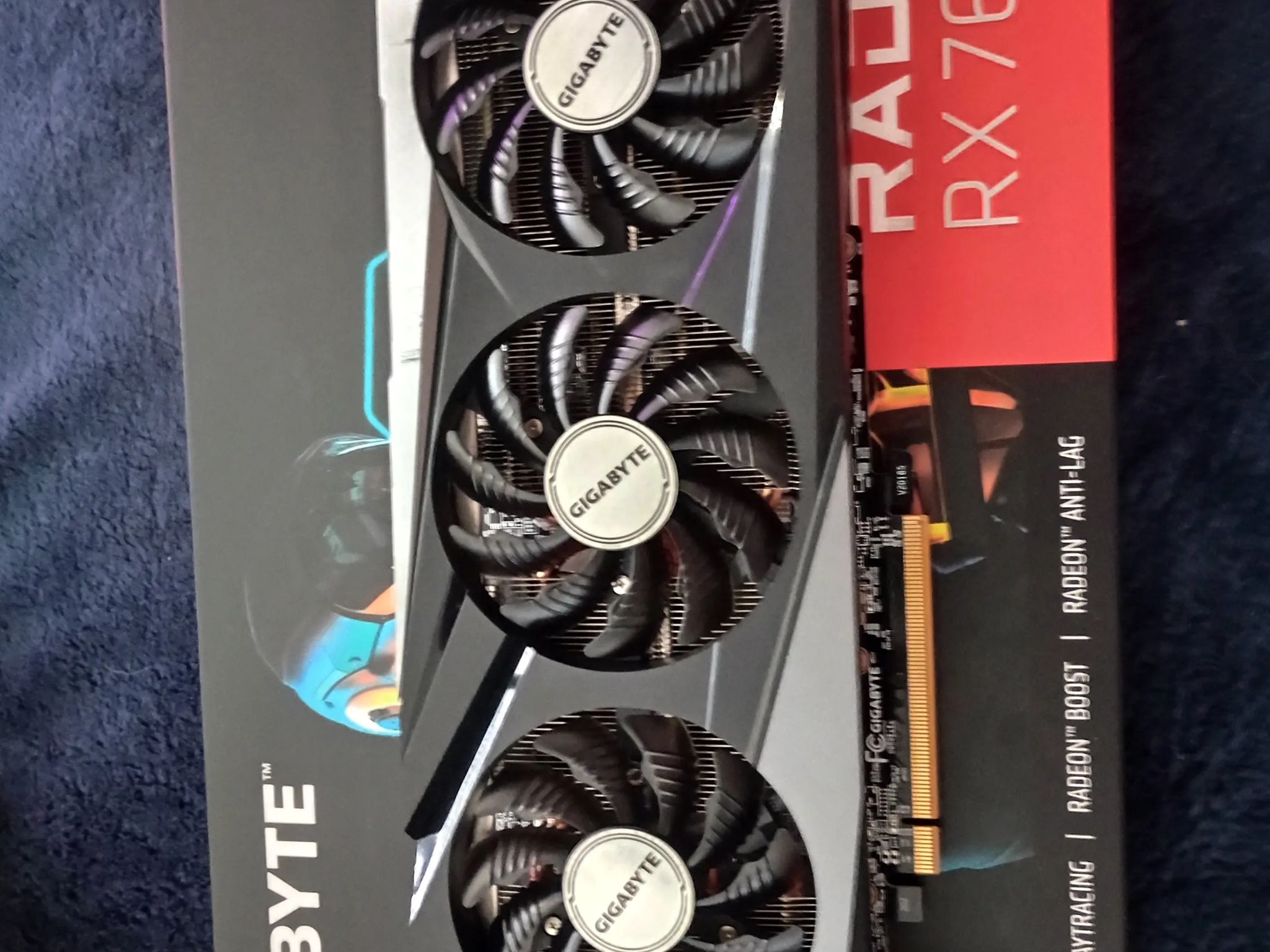 RX 7600 8GB VRAM