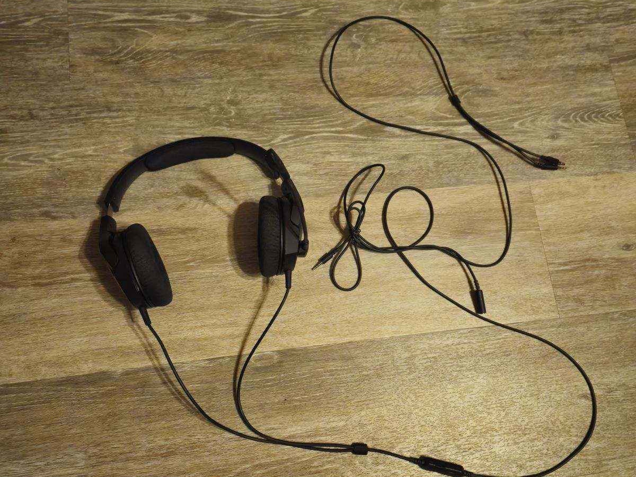 *HOLIDAY SALE* USED WIRED HEADSET (HYPERX CLOUD STINGER CORE)