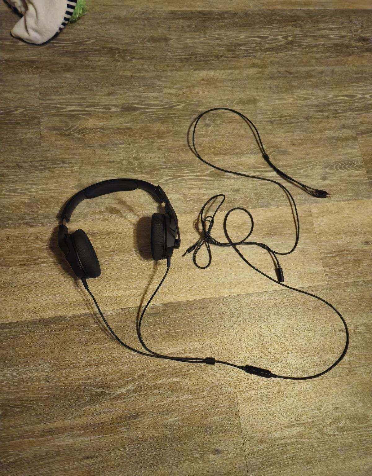*HOLIDAY SALE* USED WIRED HEADSET (HYPERX CLOUD STINGER CORE)