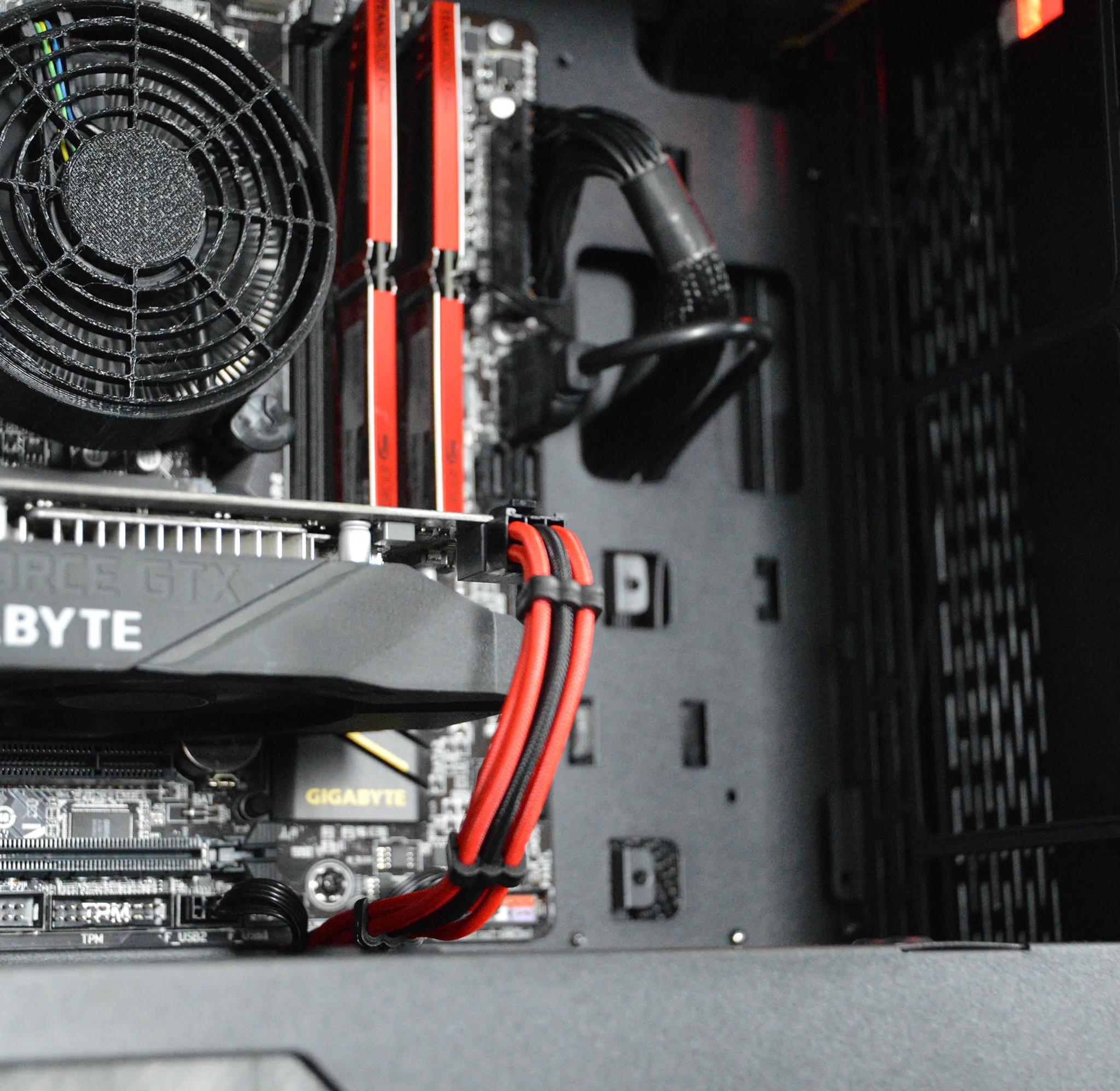 🩸🩸| GTX 1650 SUPER 4GB | INTEL i5-6500 | 16GB DDR4 RAM | 512GB NVME SSD | Blood Oath |