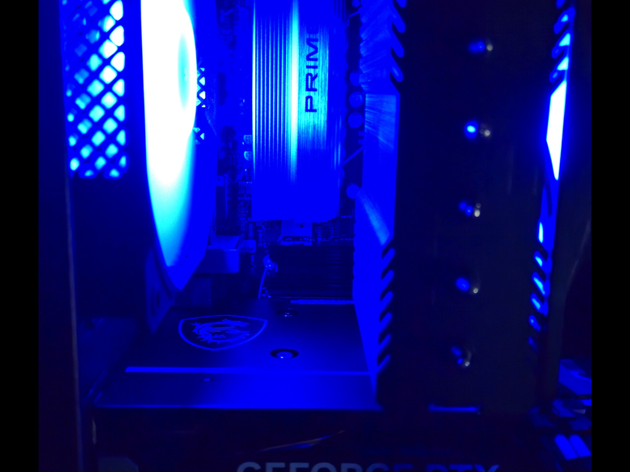 Gaming PC - Ryzen 5 9600X - RTX 5060 Ti 16GB - 32GB DDR5 6000MHz - BeZ Tech Custom