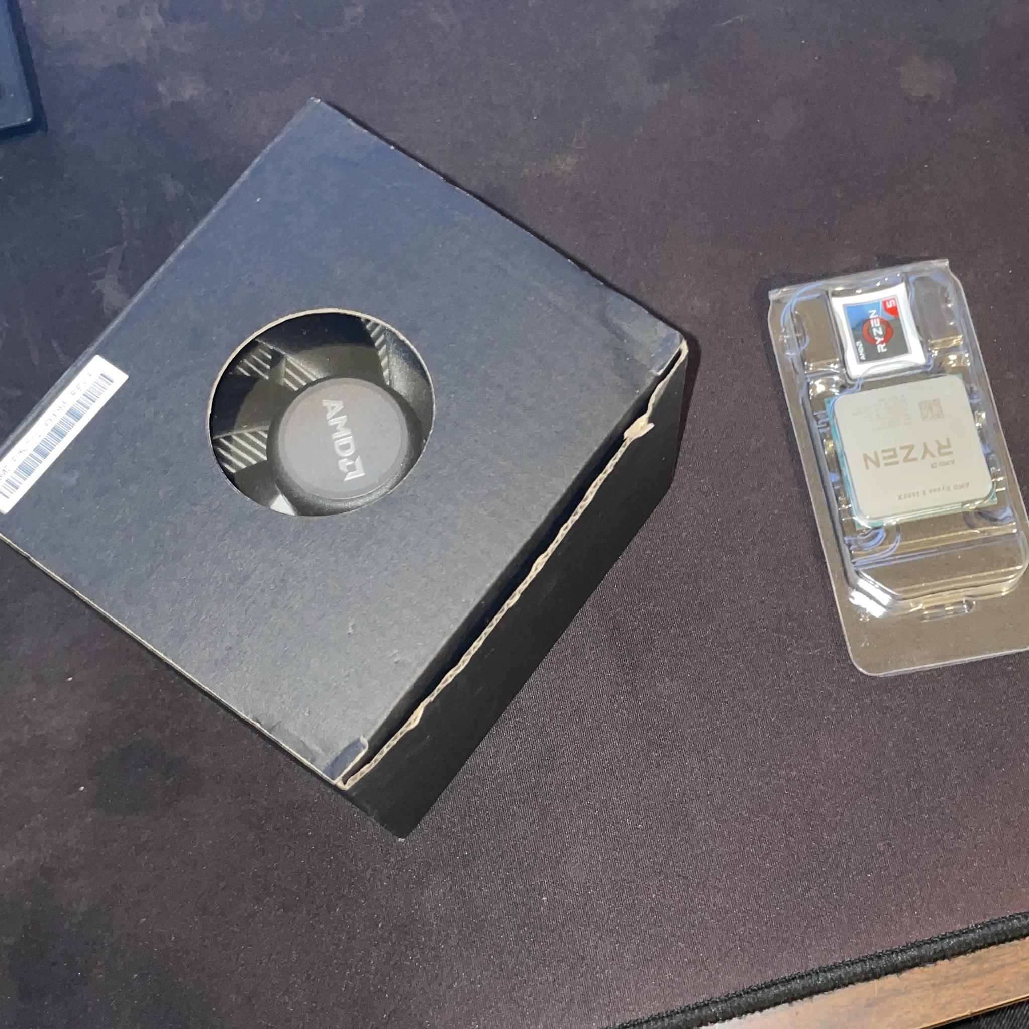 AMD Ryzen 5 3600x 6 Core, 12 Thread Processor w/ AMD Wraith CPU Cooler