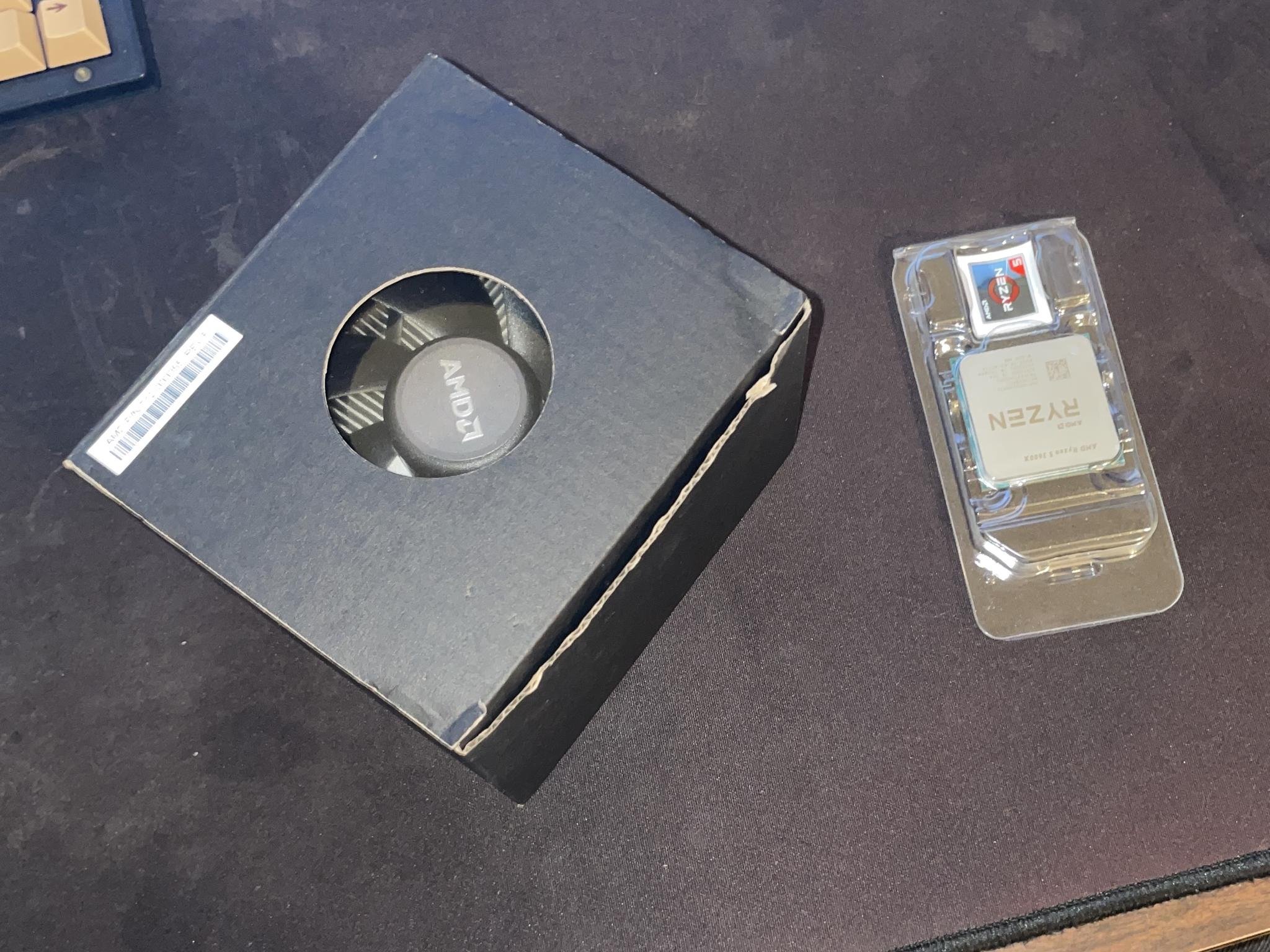 AMD Ryzen 5 3600x 6 Core, 12 Thread Processor w/ AMD Wraith CPU Cooler