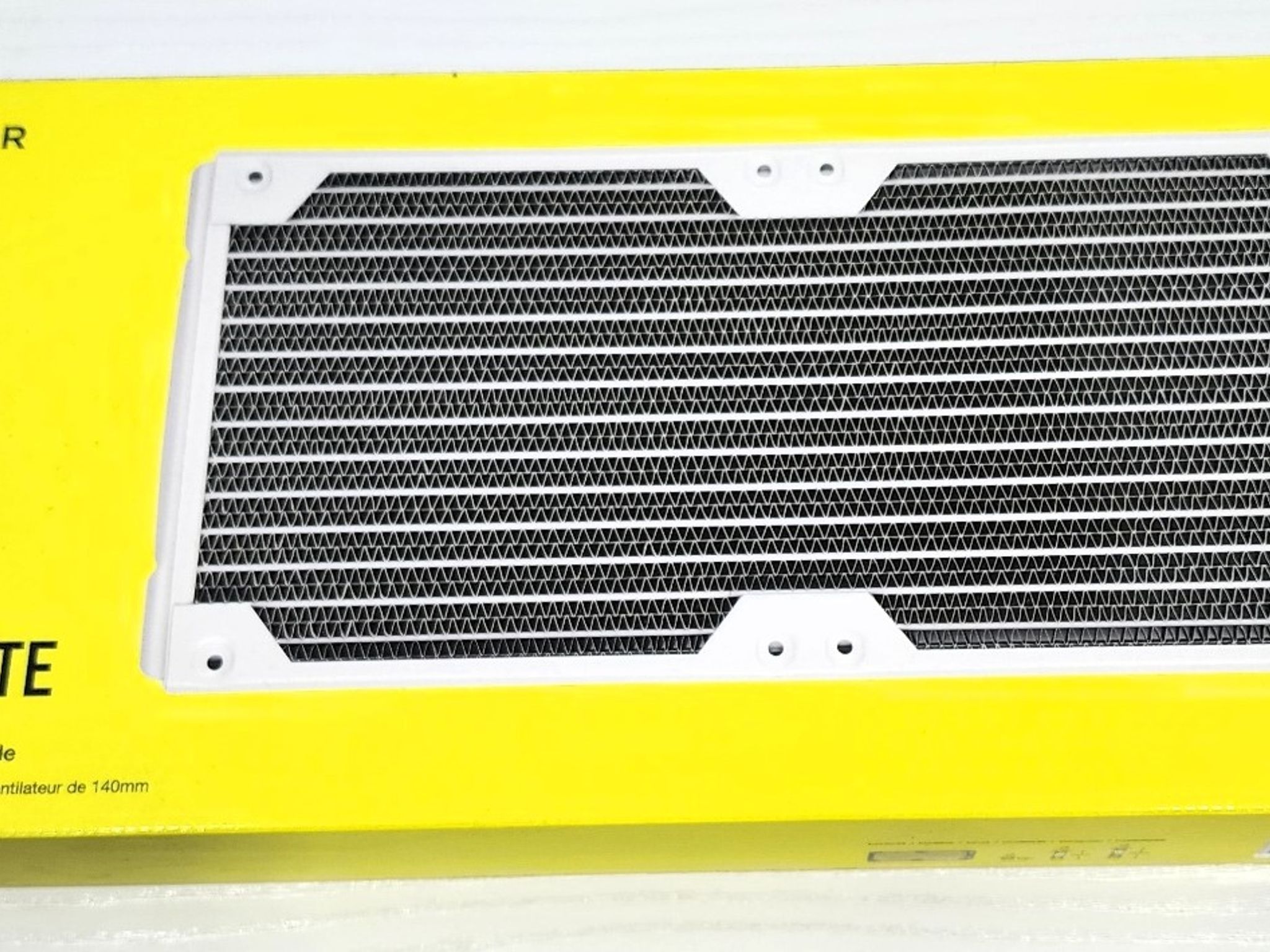 ALL NEW White Corsair Radiators and Pump/Reservoir Combo
