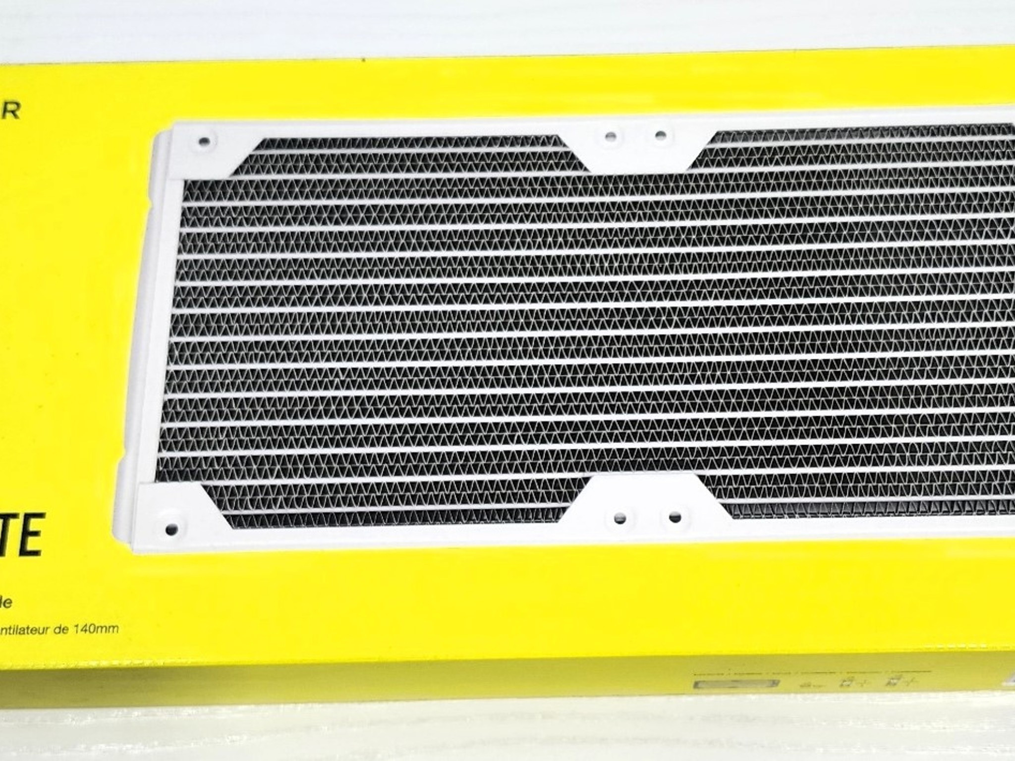 ALL NEW White Corsair Radiators and Pump/Reservoir Combo