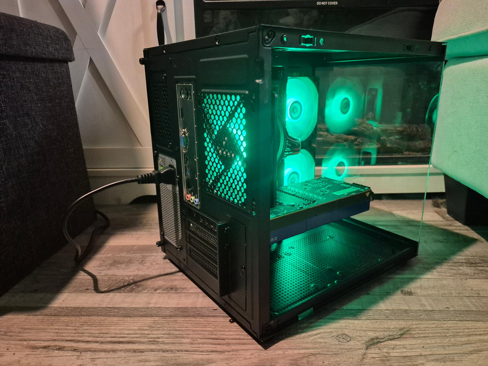 Price to Performance AMD | Ryzen 5 2600, 16GB RAM, Radeon W5700 Pro 8GB, 480GB M.2