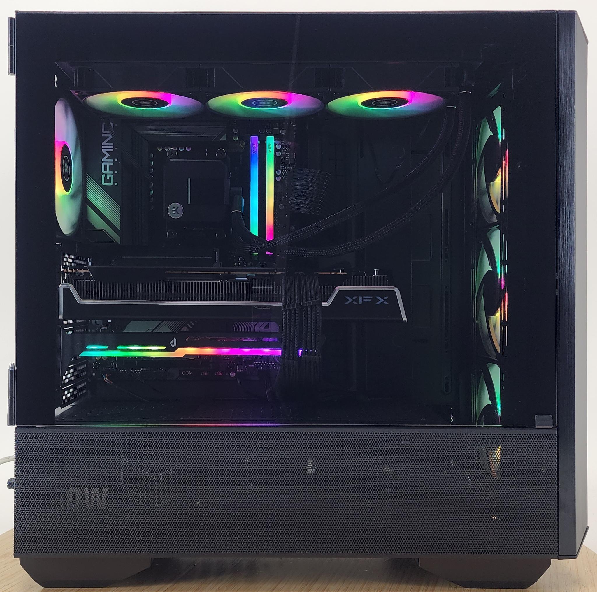 Gaming PC Ryzen 7 7800X3D 32GB RAM 2TB SSD RX 7900 XT 20GB Win11 PC