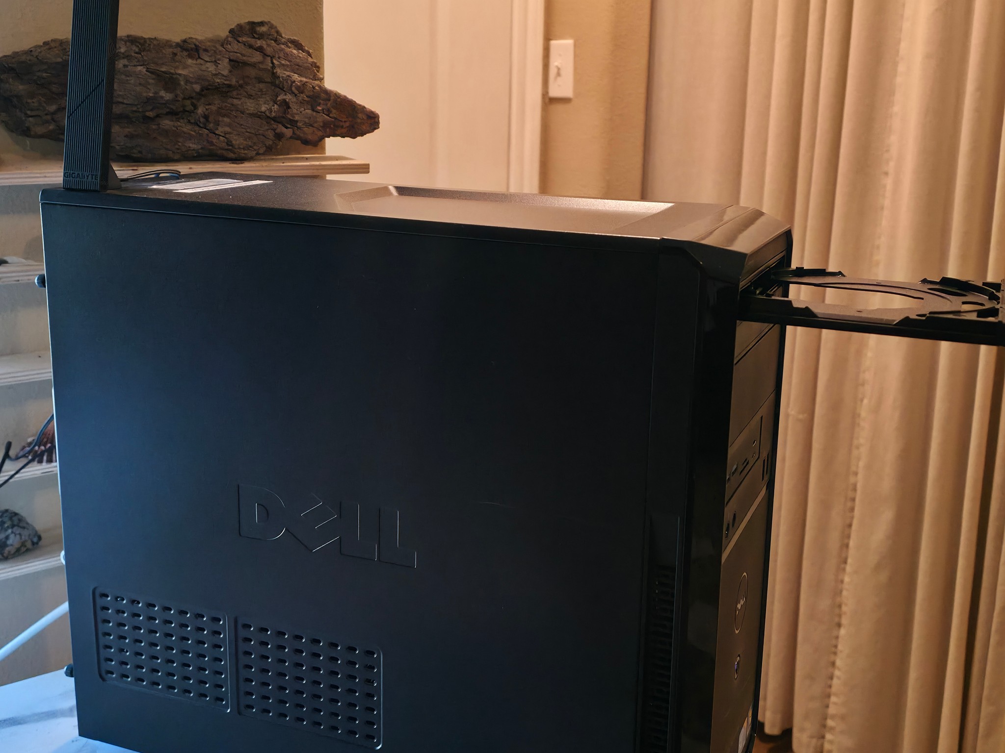 Custom Dell Vostro 230 Mid Range Gaming Sleeper PC