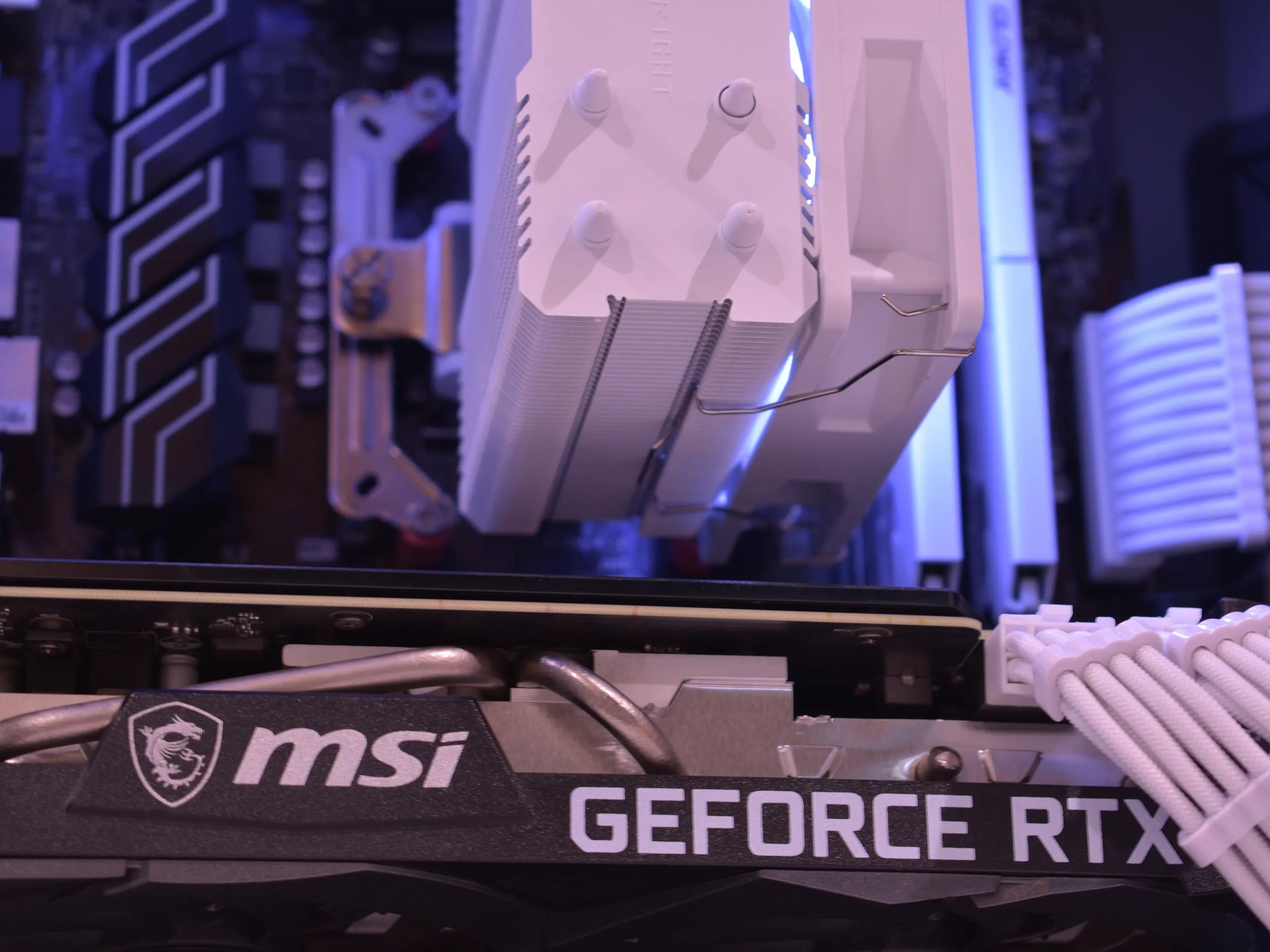 🌲Fractal North🌲 Ryzen 5 5600 | RTX 3070 8GB | 32GB Ram DDR4 | 1TB nVME SSD | Win11 Pro+Wifi+RGB