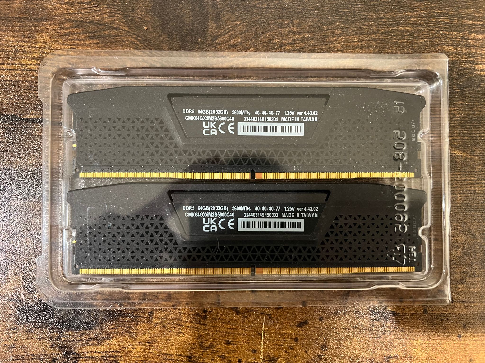 64GB DDR5-5600MT/s CL40 Corsair Vengeance RGB RAM