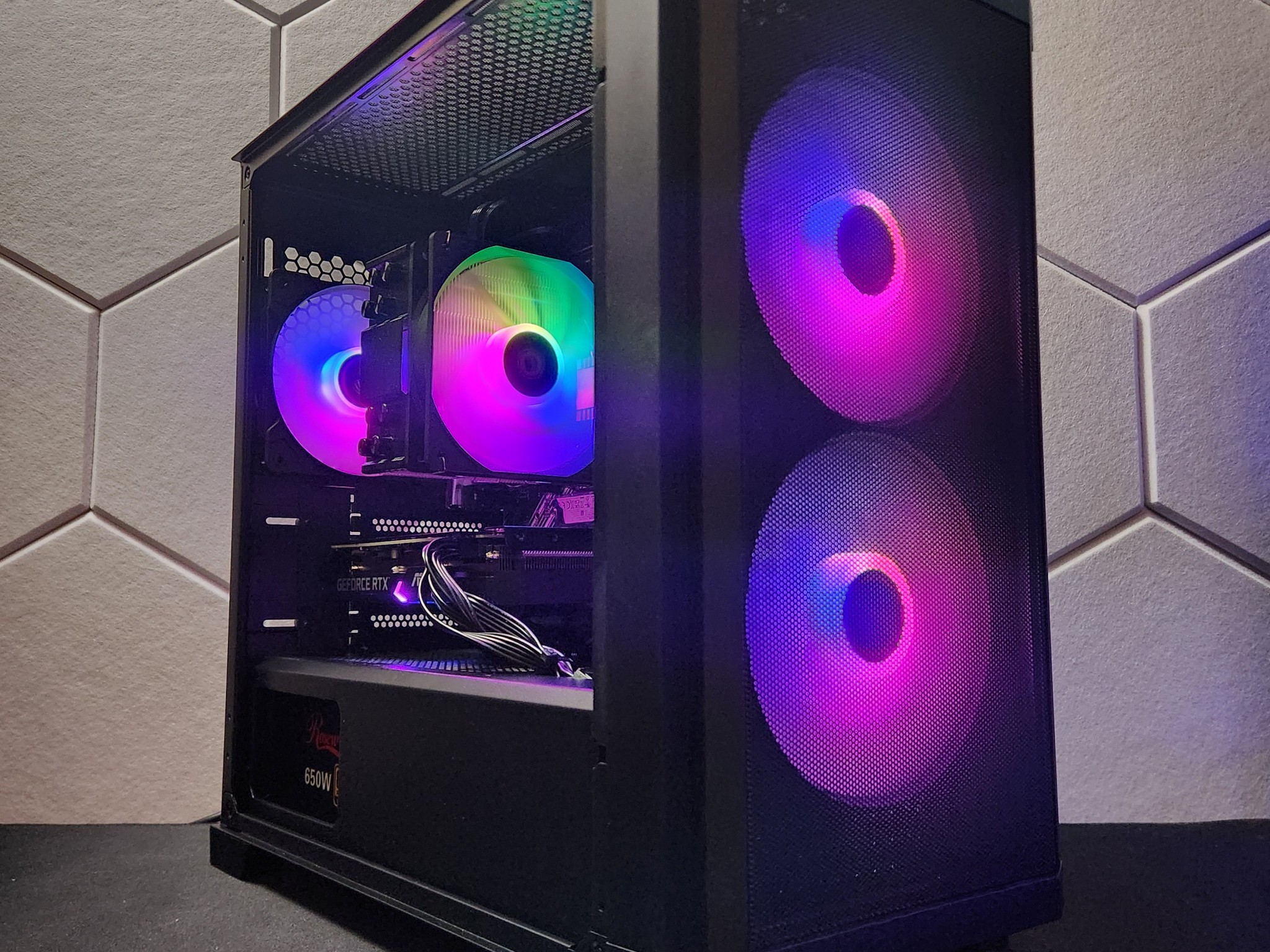 RTX 3060TI | Ryzen 7 3800X | 32GB DDR4 | 256GB SSD + 1TB HDD | WIFI+BT