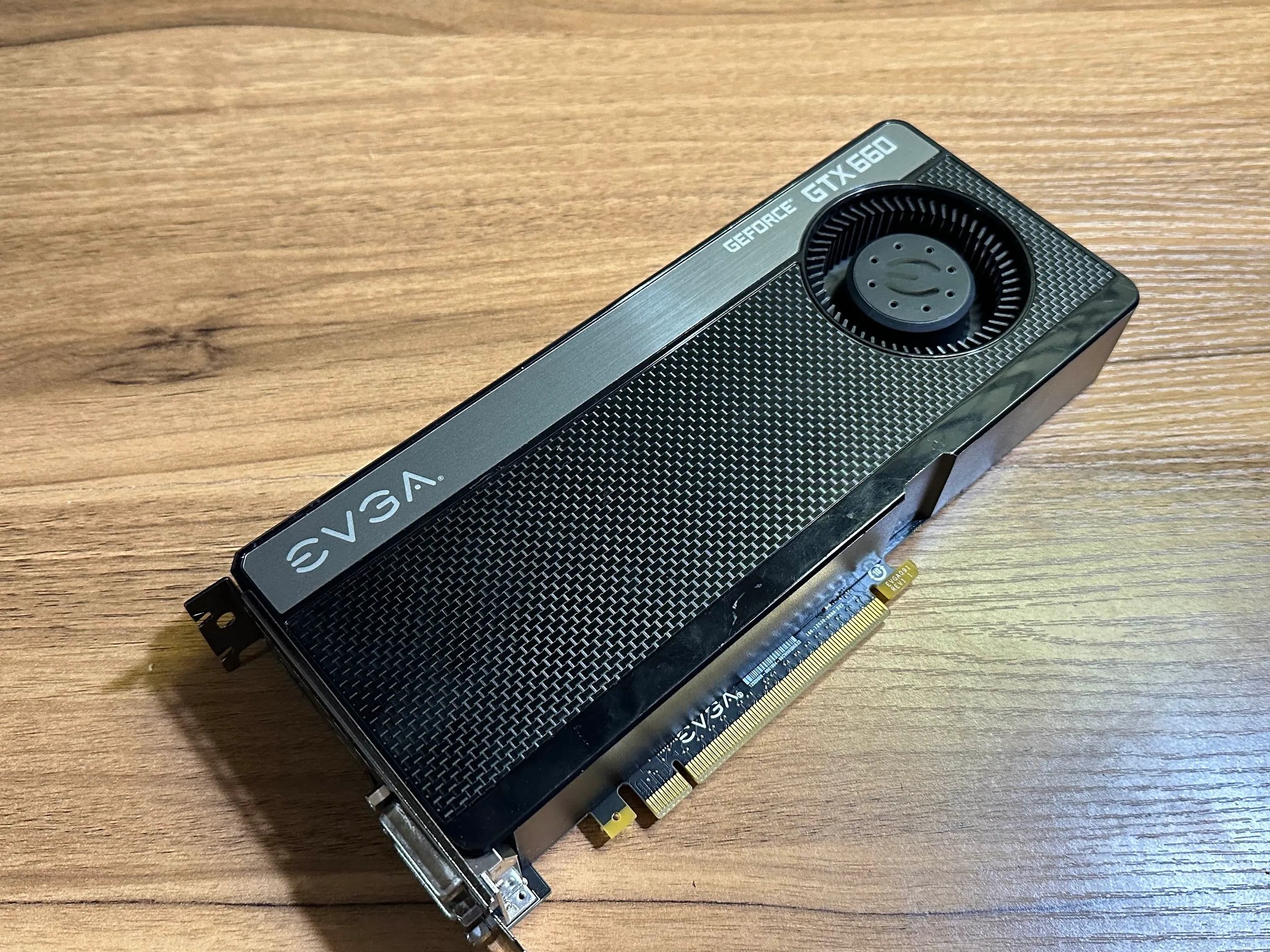 EVGA Nvidia GeForce GTX 660 2GB GDDR5 Graphics Card 1x DisplayPort, 1x HDMI, 2x DVI