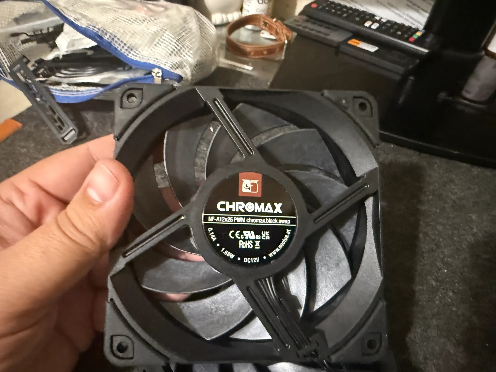 4xNoctua NF-A12x25 PWM chromax.Black.swap, Premium Quiet Fan, 4-Pin (120mm, Black)