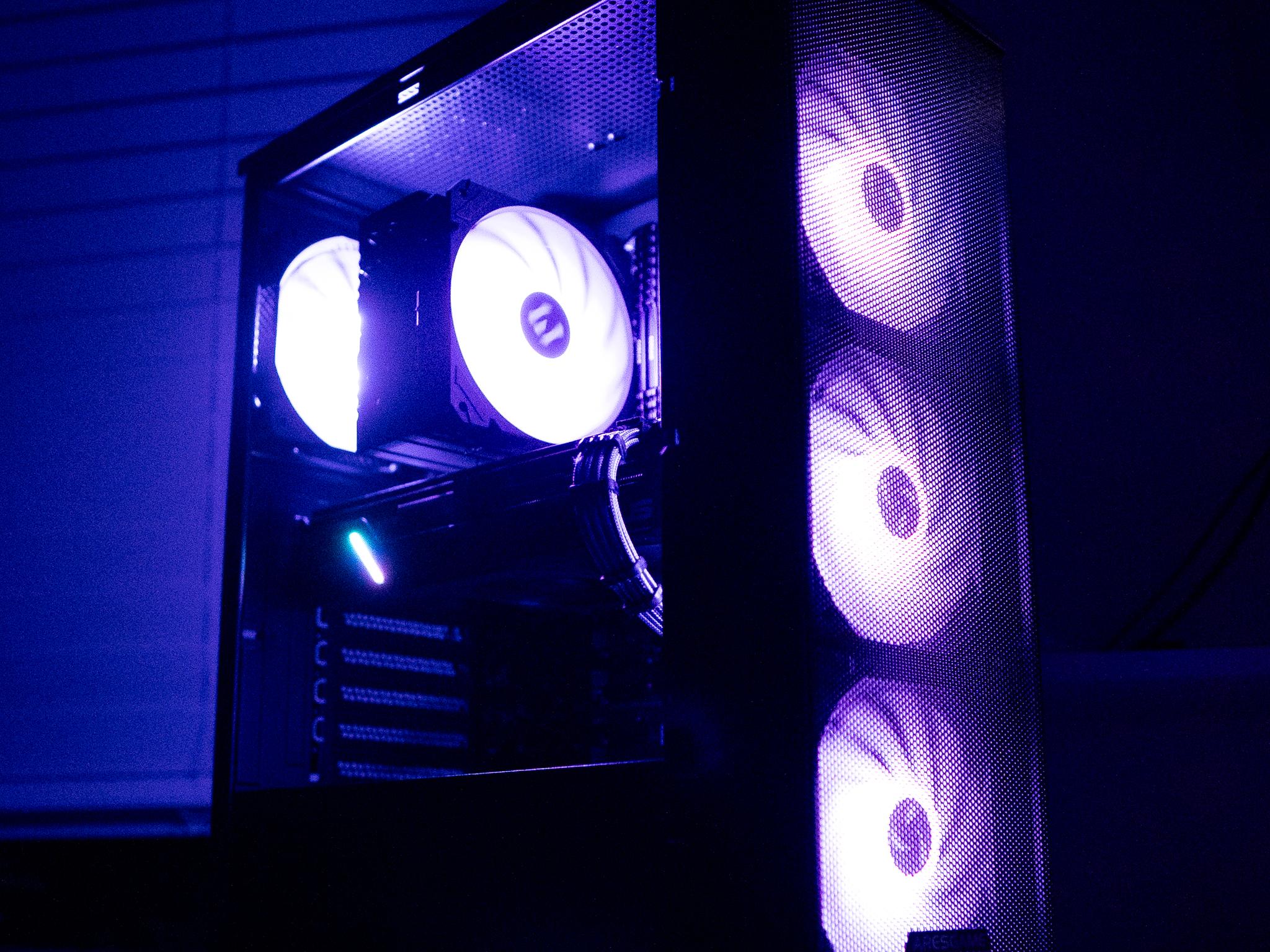 ⚫🟣 | RX 5600XT | INTEL i5 9400F | 32GB DDR4 RAM | 128GB NVME SSD + 1TB HDD | Amethyst Achiever |