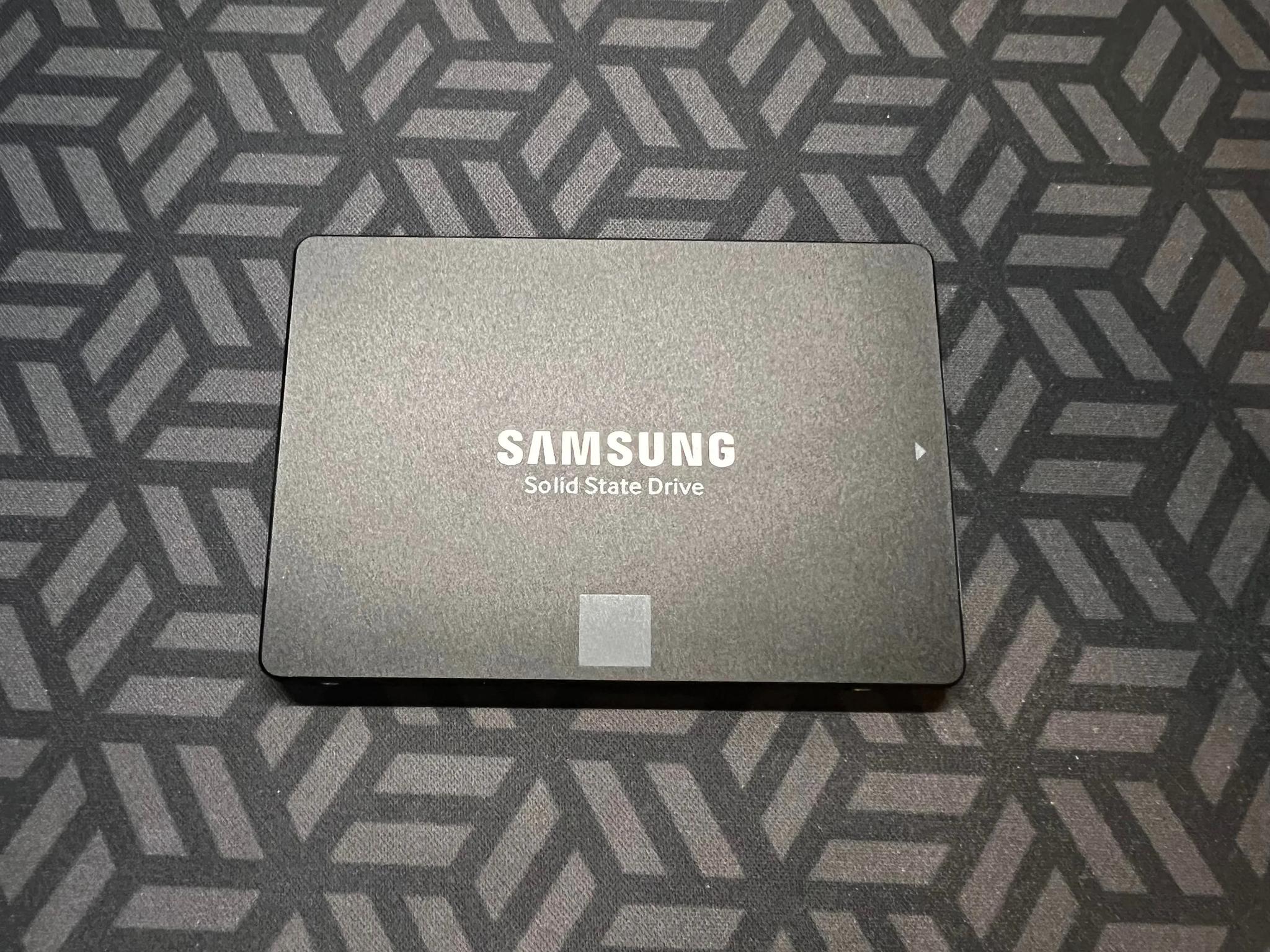 Samsung SSD 860 EVO 1TB 2.5 Inch SATA III Internal SSD