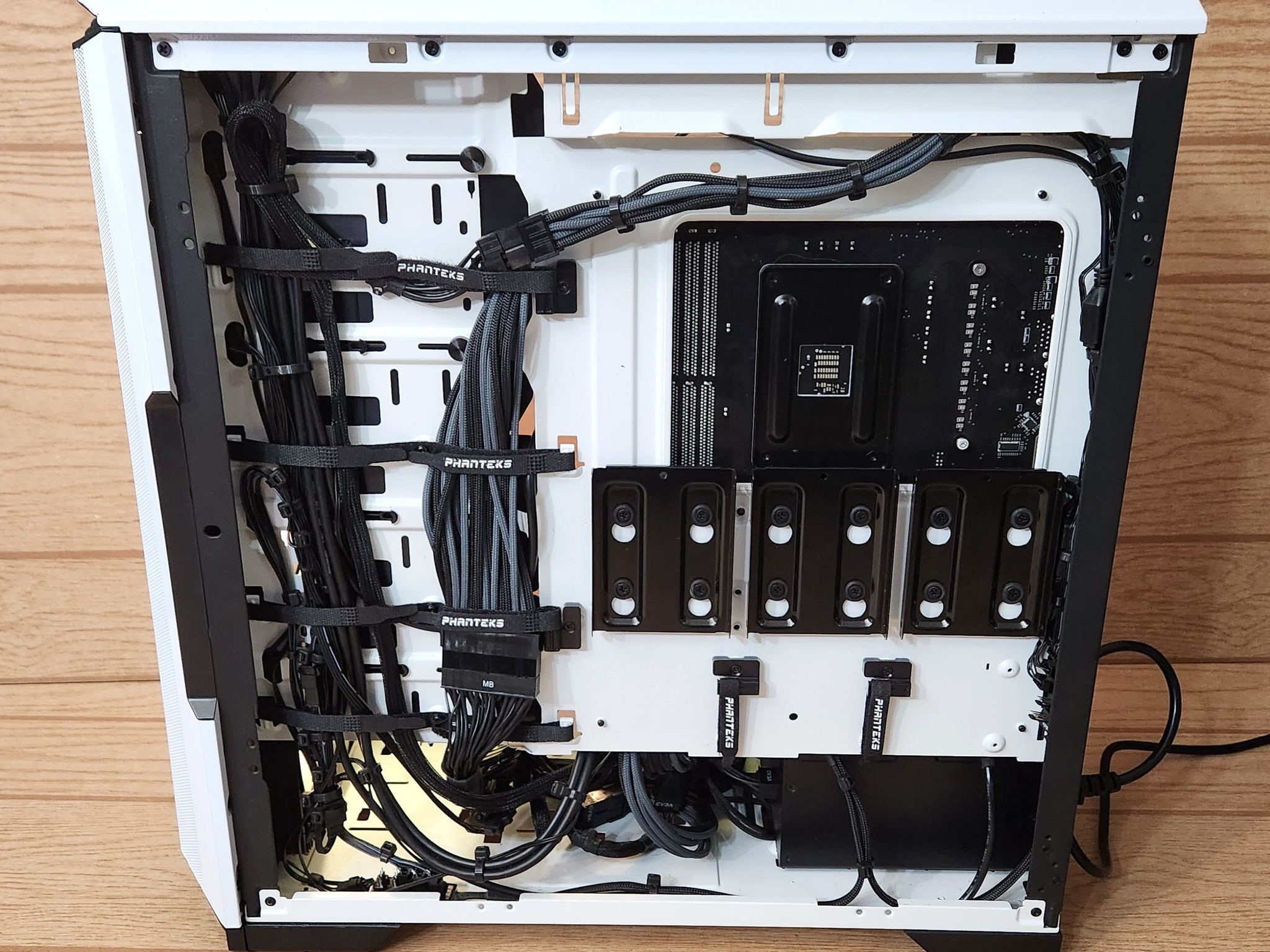 Custom RGB Gaming PC: R5 3600 RTX 2060 1TB SSD 16GB RAM