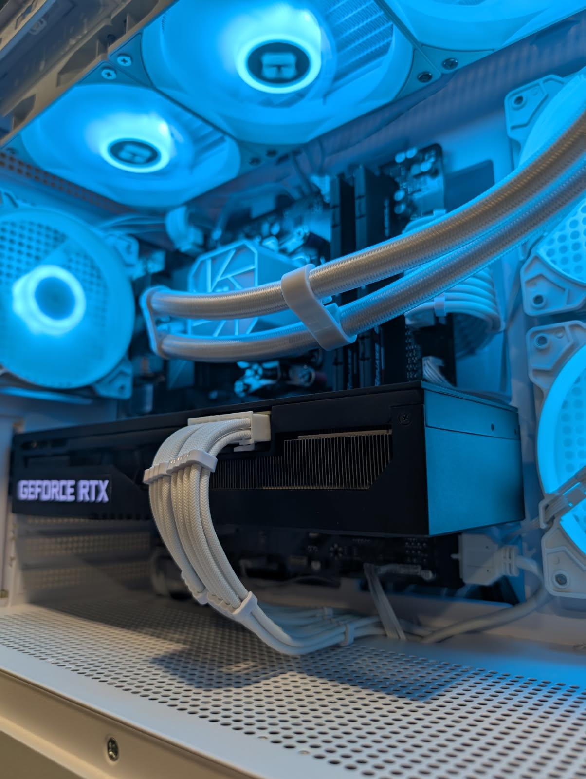 Gaming PC // RTX 3080 - Ryzen 5 7500F
