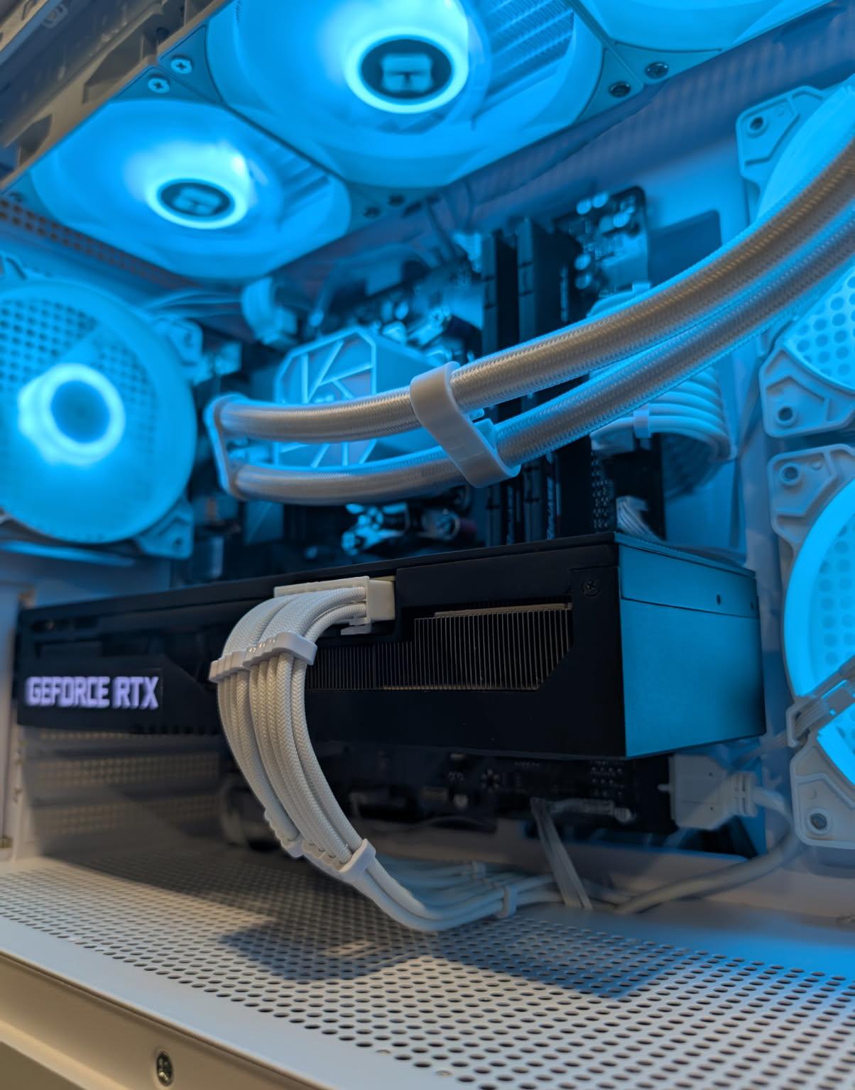 Gaming PC // RTX 3080 - Ryzen 5 7500F