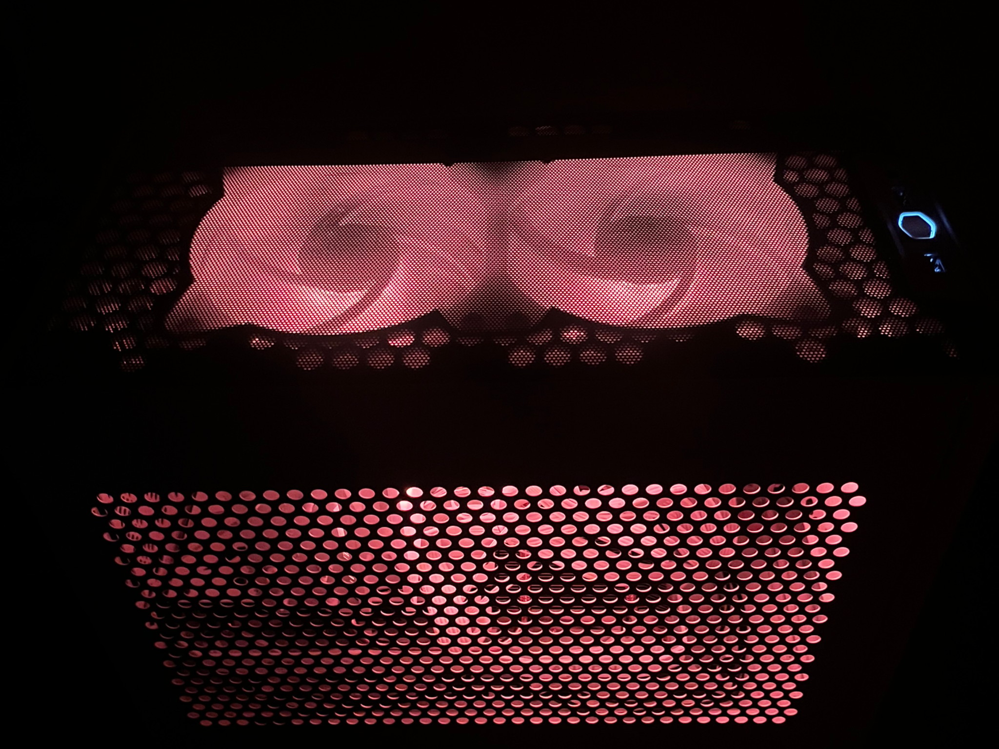 COMPACT ITX WHITE RGB GAMING PC