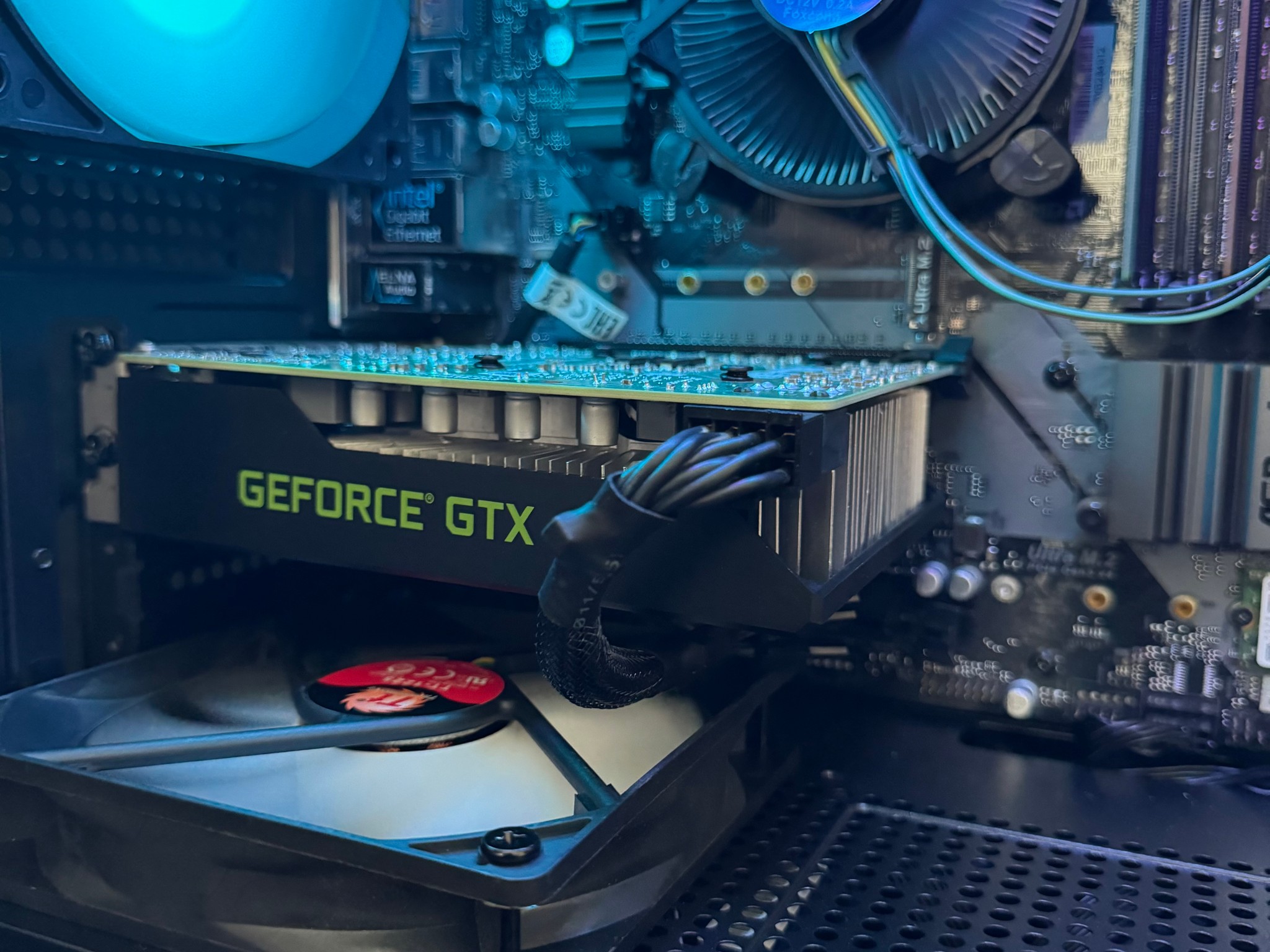 GTX 1660TI, Intel i5-9600K, 16GB DDR4, 756GB Storage Gaming PC