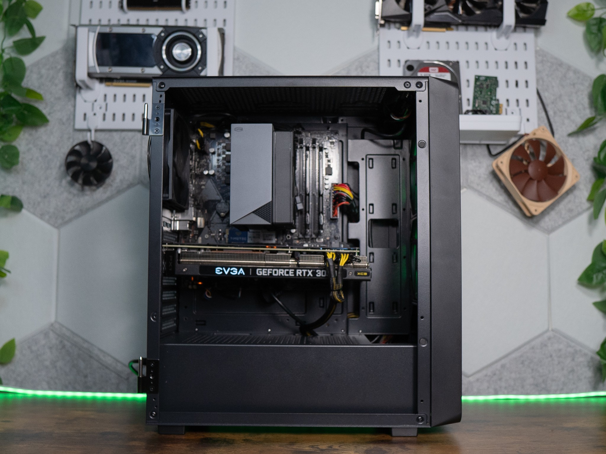 🟣⛈️ | EVGA RTX 3080 10GB | RYZEN 7 5700G | 32GB DDR4 RAM | 1TB NVME + 1TB HDD | Amethyst Guardian