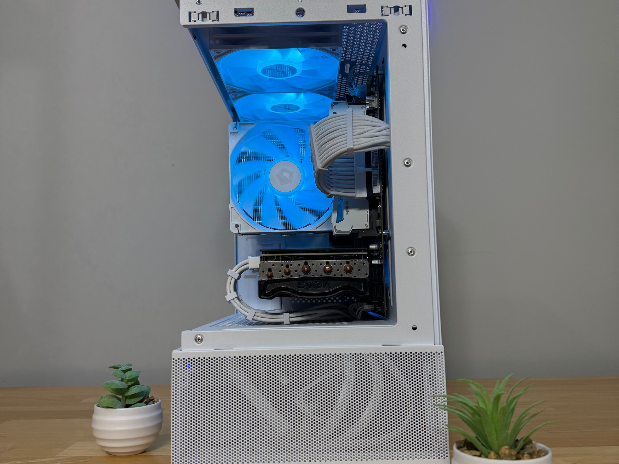 Custom White 1440p Gaming PC-Ryzen 5 5500-RTX 3070-1TB SSD-16GB Ram