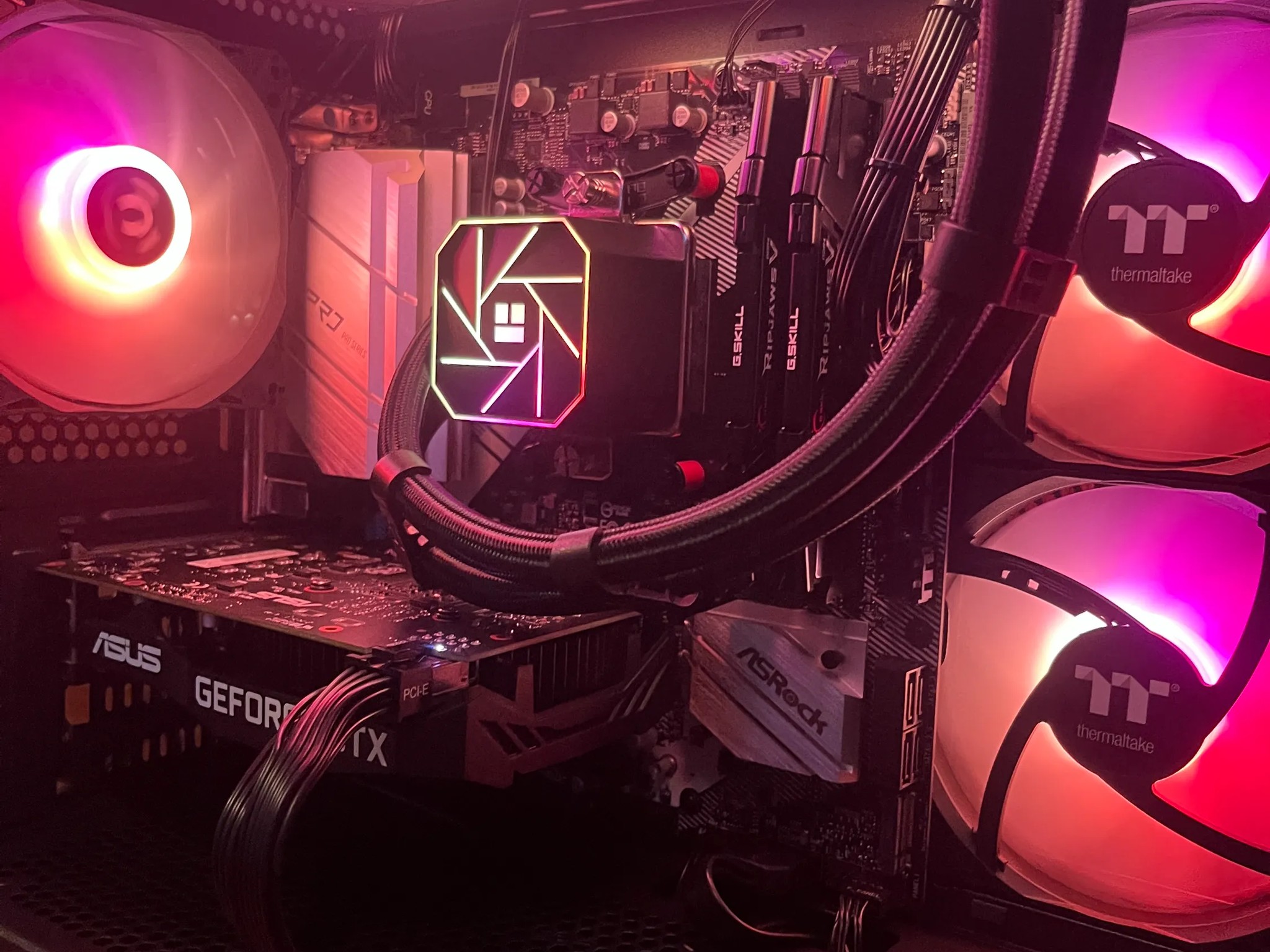 FLASH SALE!  | Ryzen 5 5500 | NVIDIA GTX 1660 Super | 32 gb RAM | 1 tb
