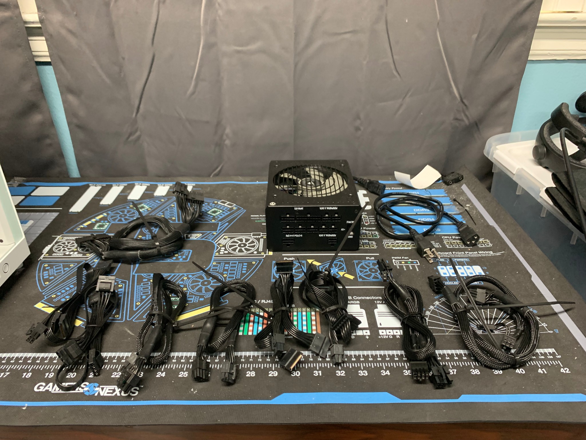 Used Excellent Condition Corsair HX750