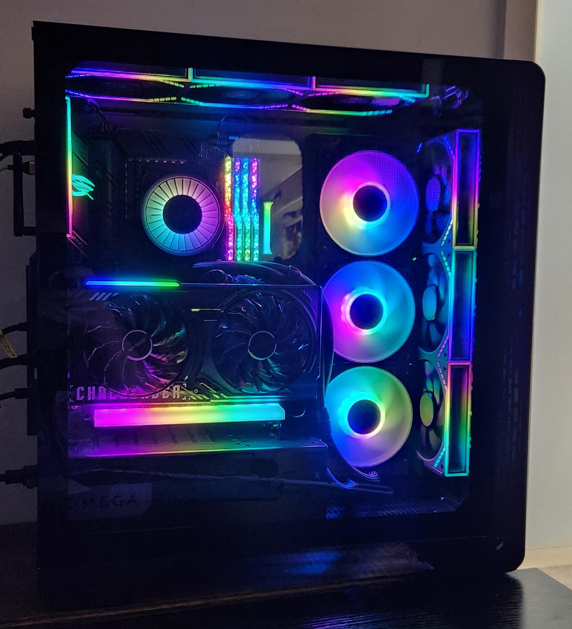 Ryzen 7 5800X - Radeon 9060 XT 16GB - 64GB G.Skill Trident Z Royal (DDR4 3600)