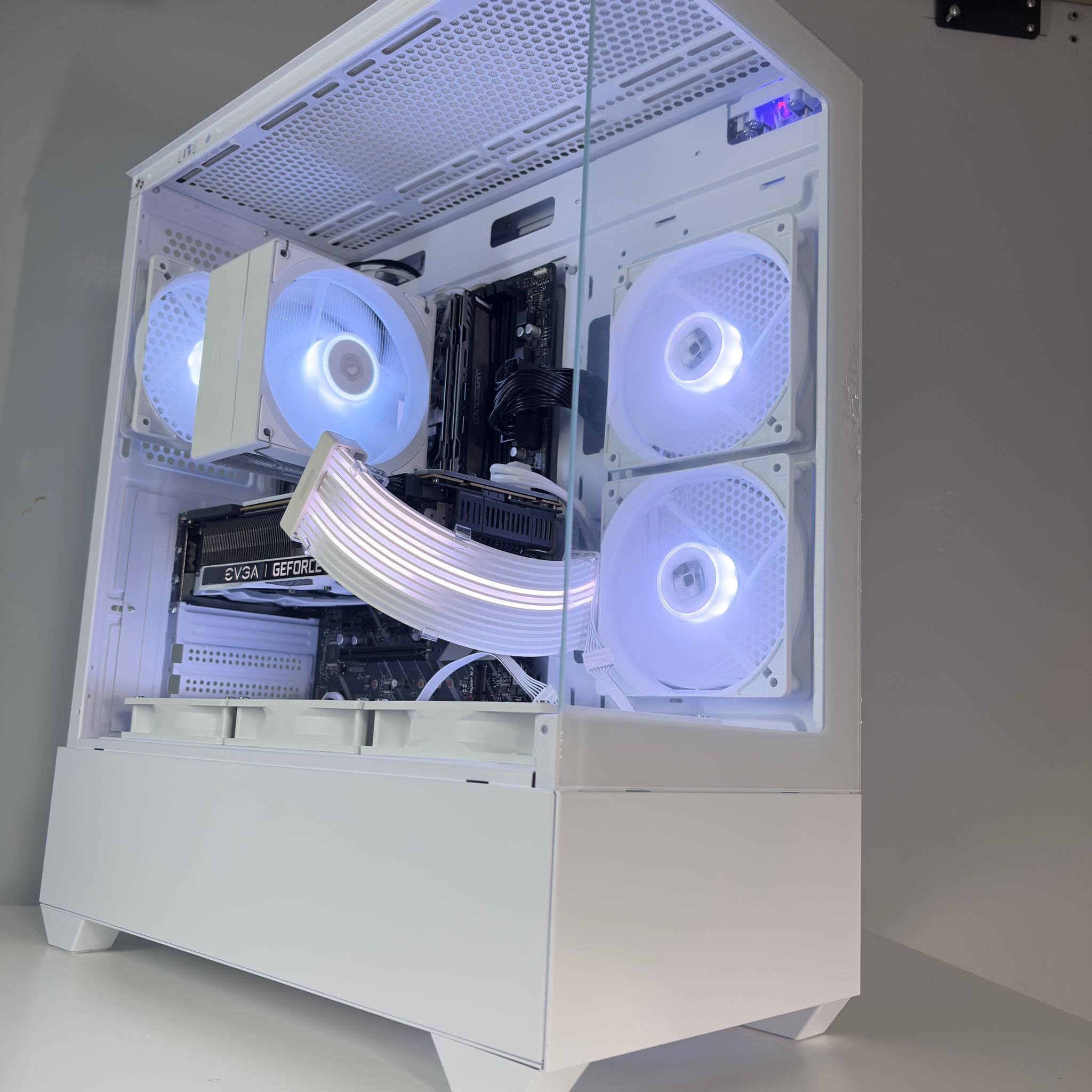 White Gaming PC Build / Ryzen 5 + 2070Super / SSD / Ready to play!