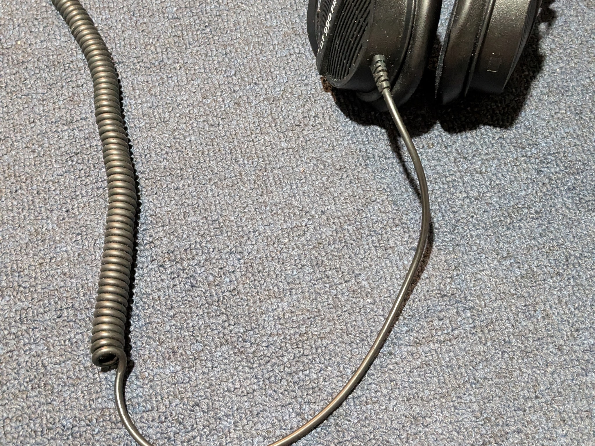 DT 990 Pro 250 Ohm Headphones