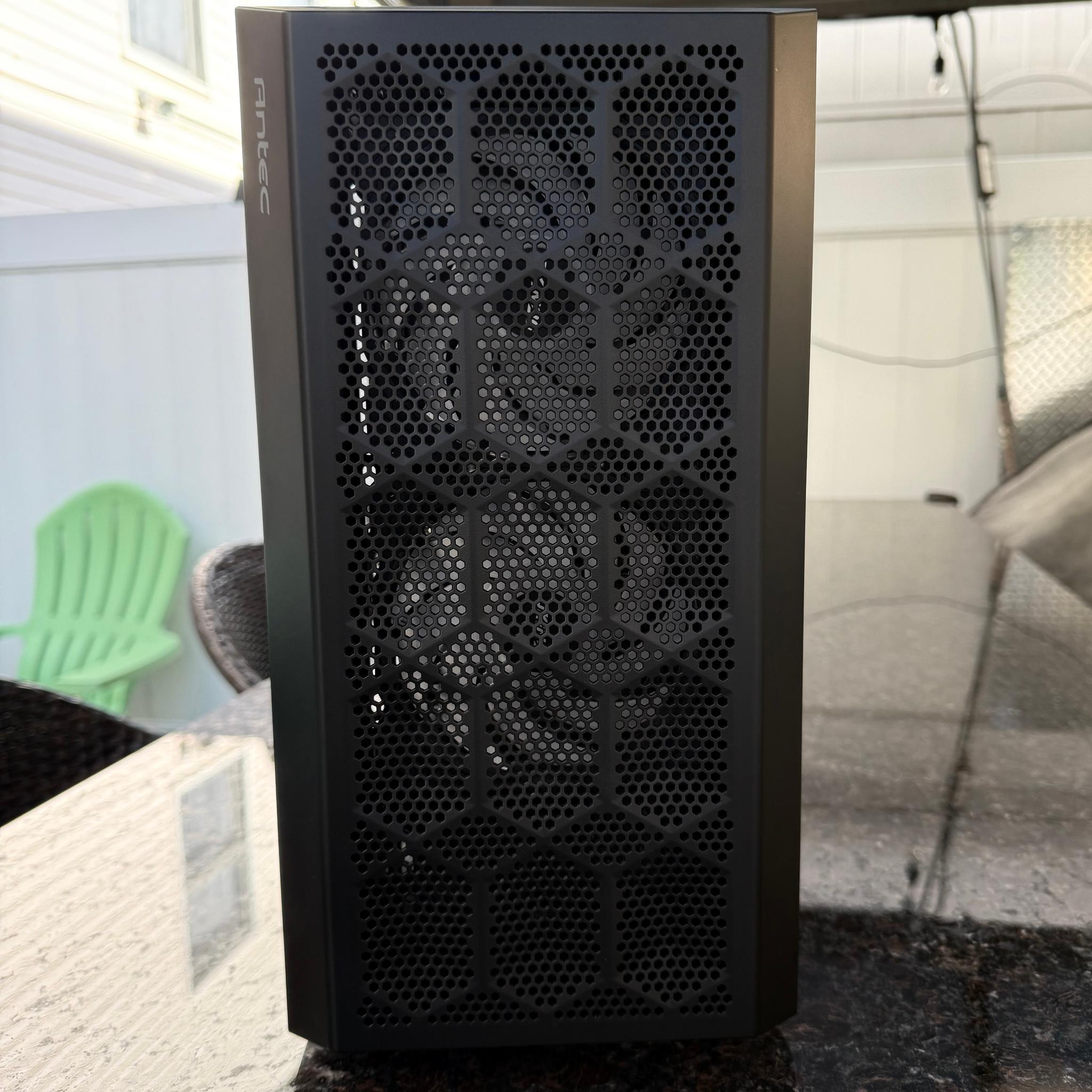 Ryzen 5 9600x|RTX 4070|1.25 SSD|32 GB DDR5 6000MT/s|aRGB - see description about SSD storage