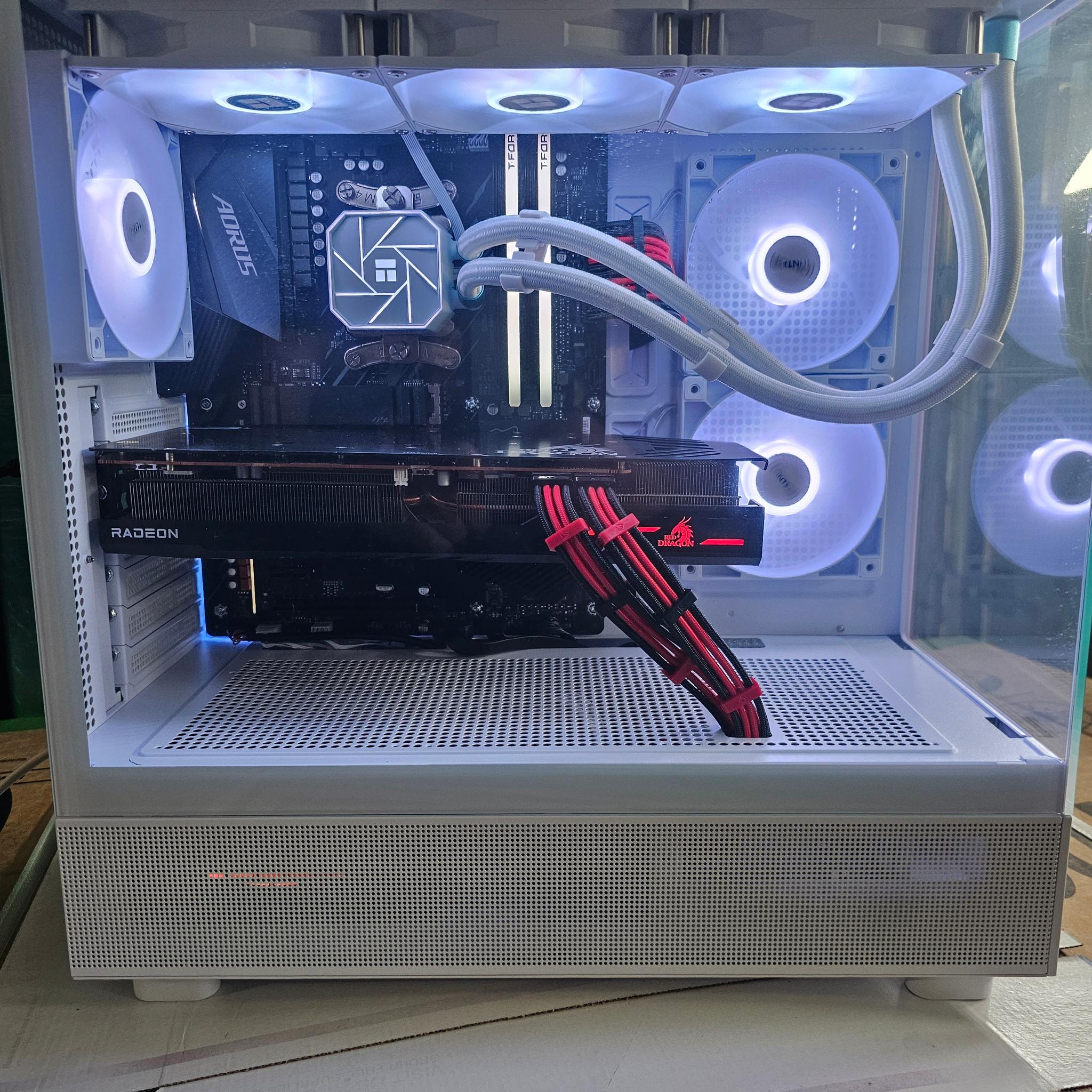 White Gaming PC | Ryzen 9 5900X  | 32GB RAM | 1TB SSD | 6800xt 16GB | WINDOWS 11 PRO |