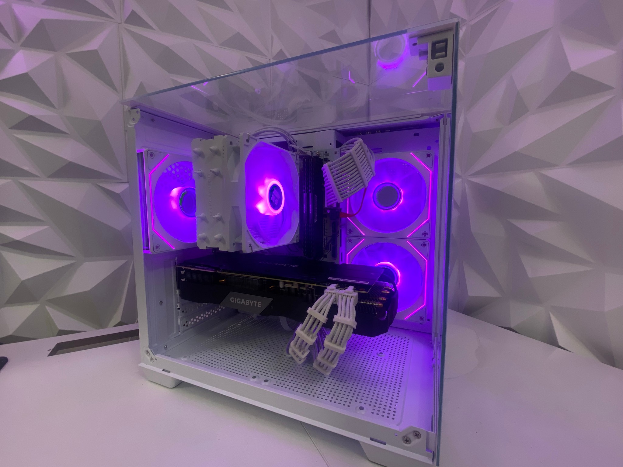 🎅🎅 White Elite Build – Ryzen 5 3600 + RTX 2070 Super 8GB | 1080p/1440p High FPS Ready