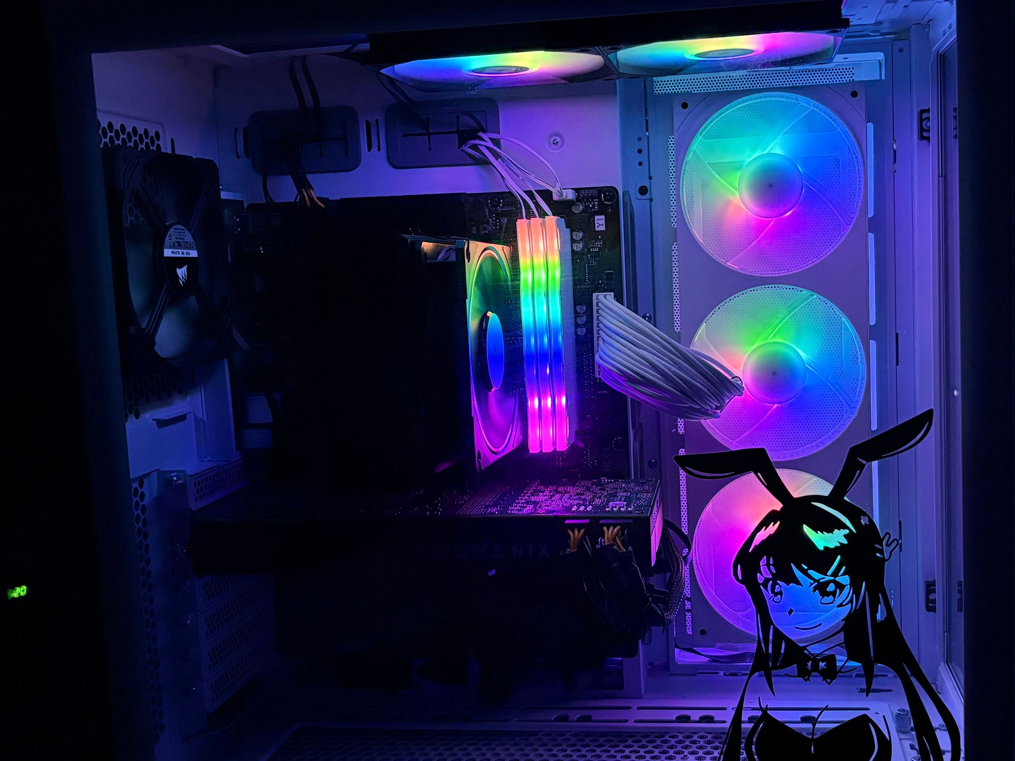 Project Cinna WhiteRainbow Gaming PC