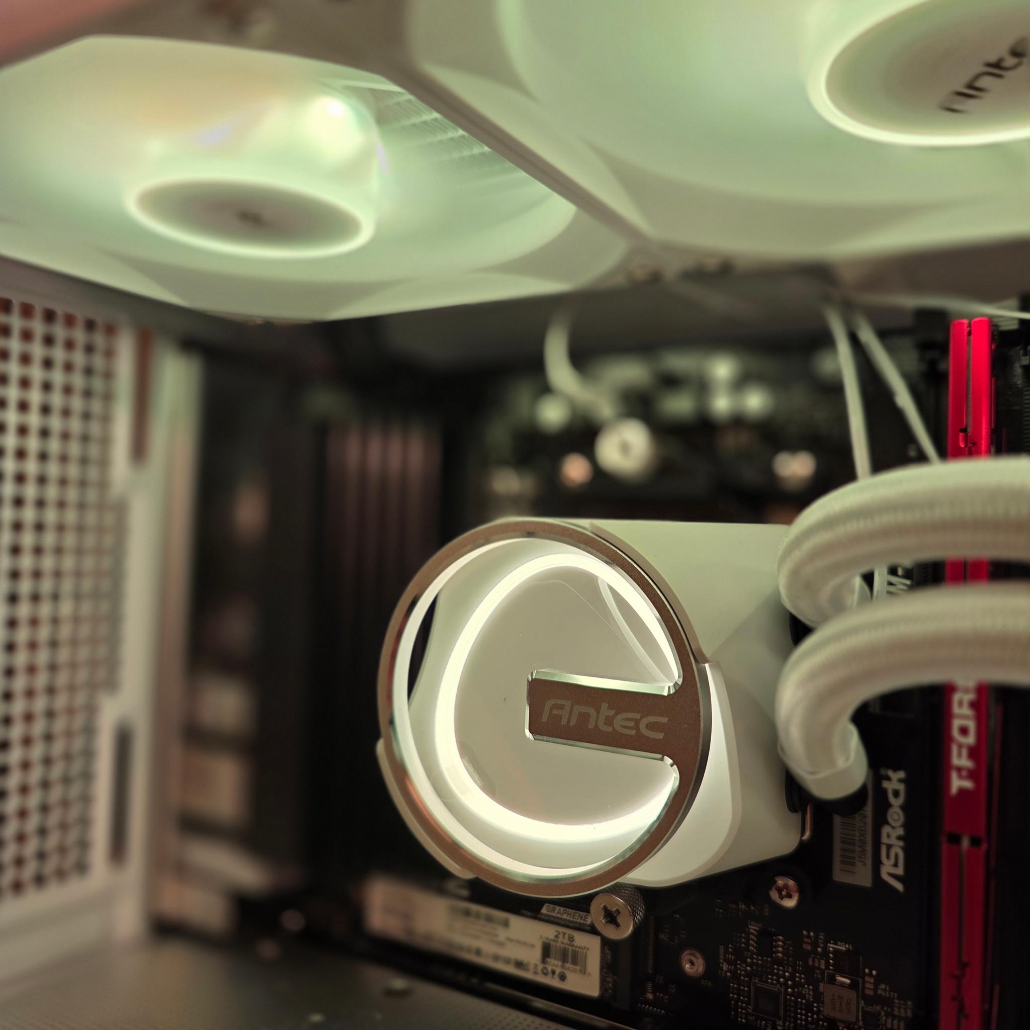 WHITEOUT Gaming PC| 7500X3D | 32GB DDR5 | RTX 3080TI 12GB |1TB NVME  | Lian LI  | Windows 11 | WIFI