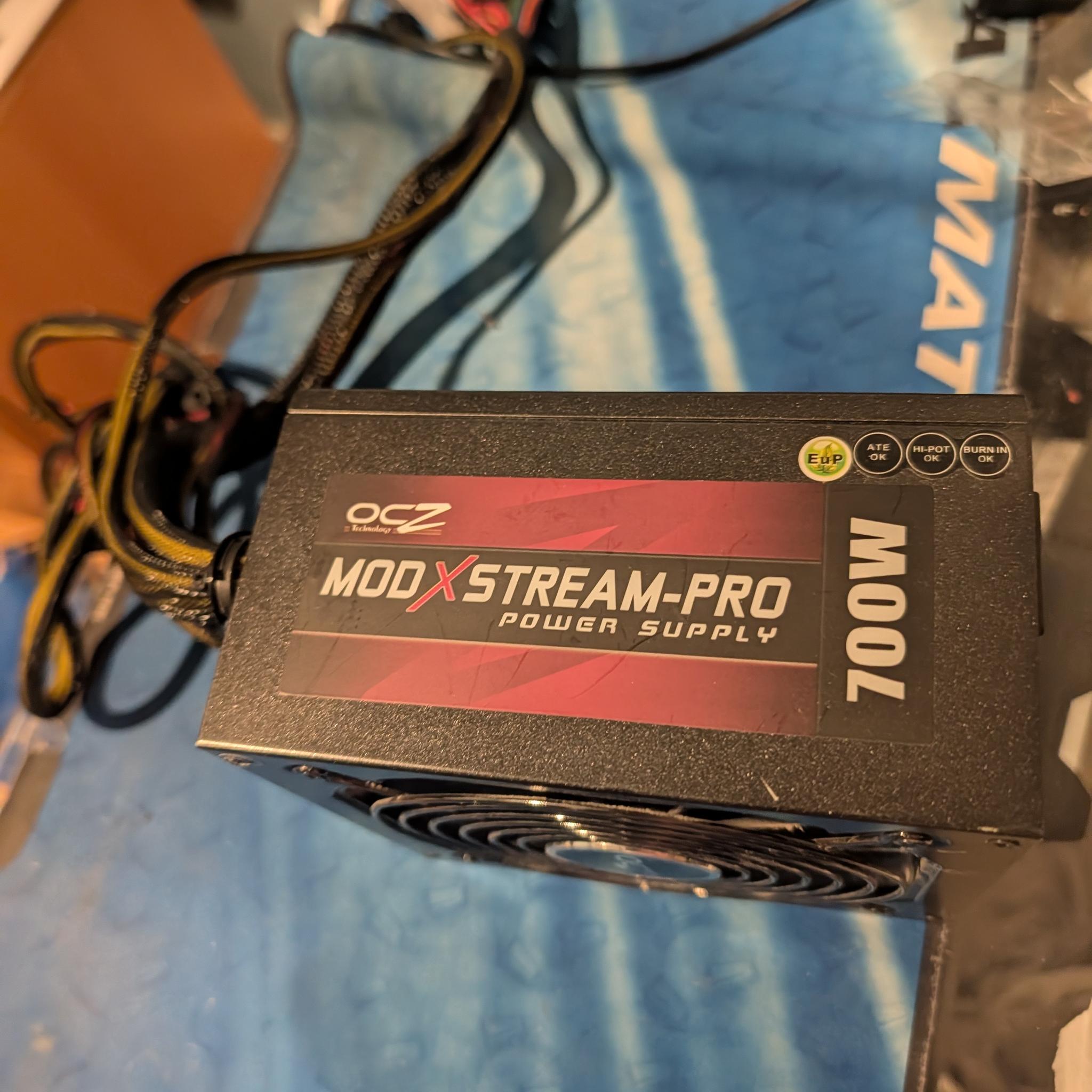 700W PSU READ