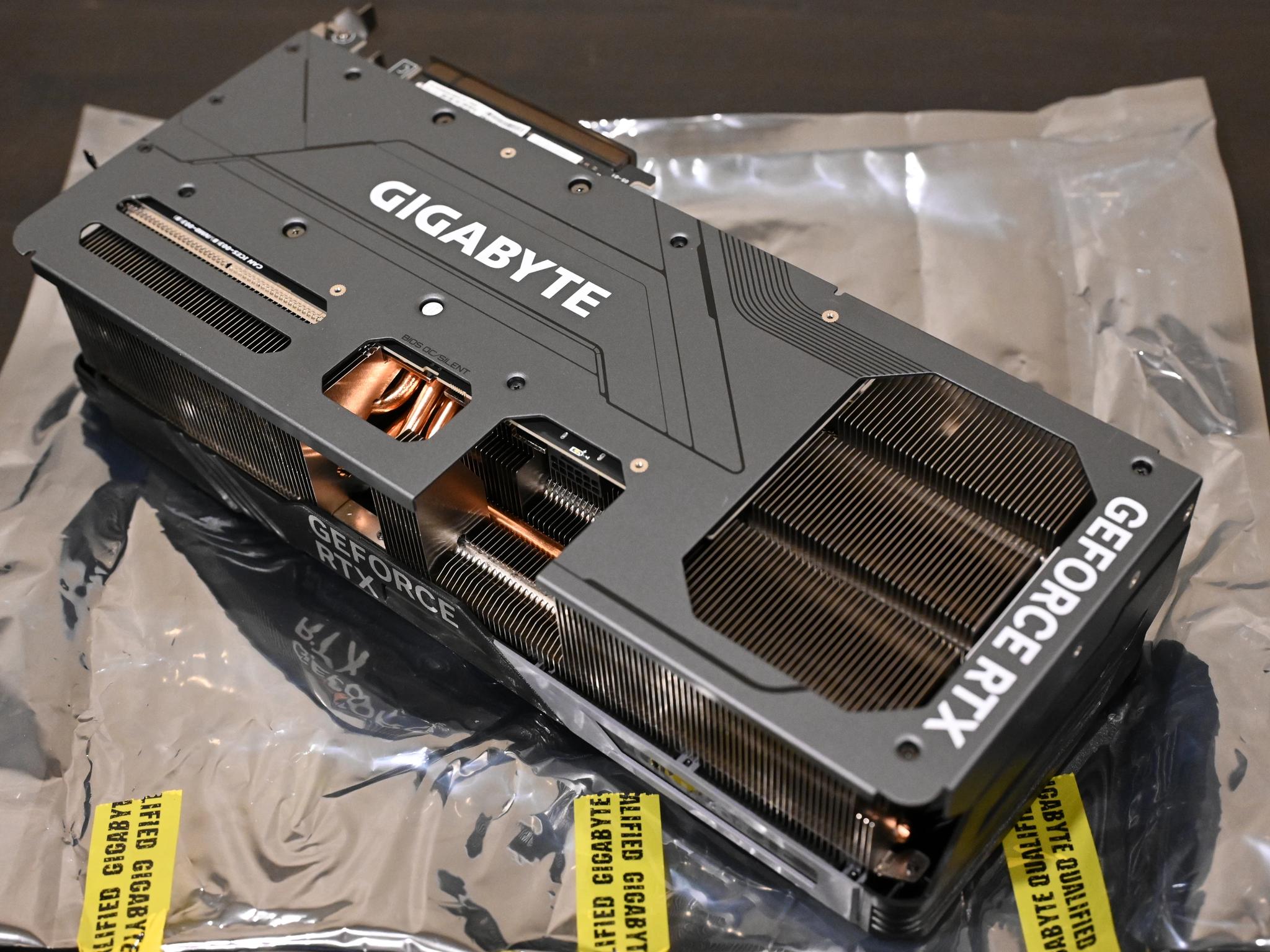 RTX 4080 Super / Gigabyte Gaming OC